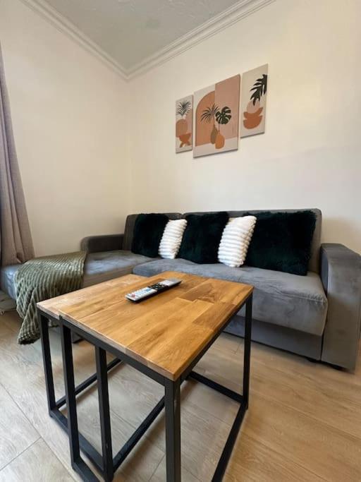 Apartamento Chic 3 Bedroom Flat Ontower Bridge *