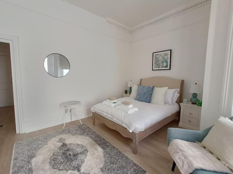 Apartamento Charming And Cosy 1 Bed With Terrace In Prime South Kensington Location