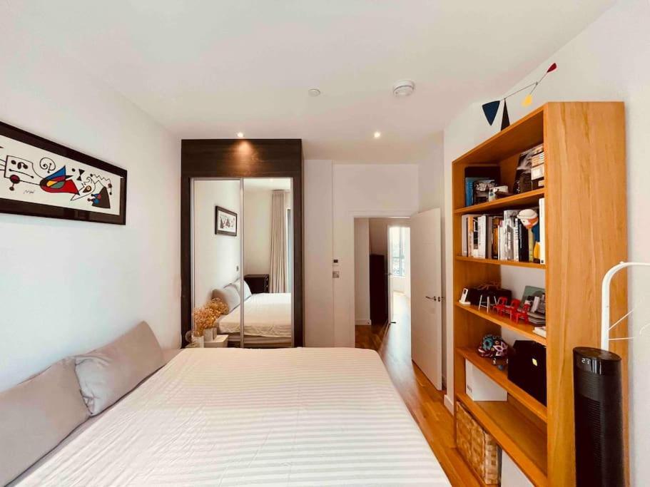 3 Bedroom Penthouse With Terrace And Skyline In Battersea