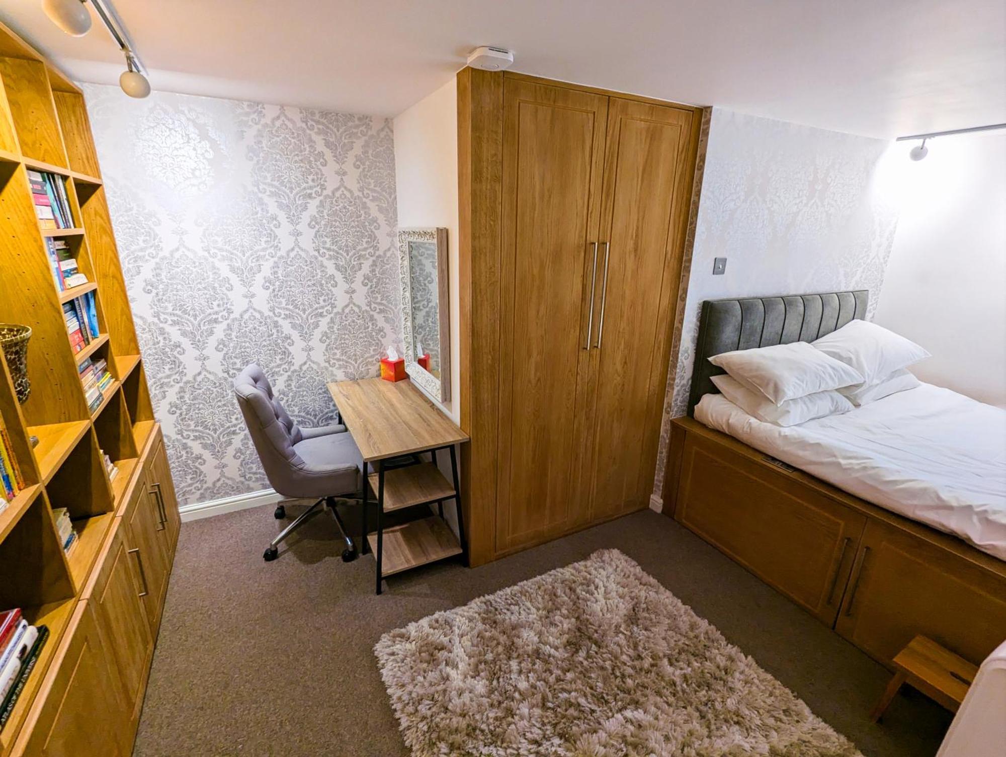 Modern 1 Bedroom In Kensington Apartment London
