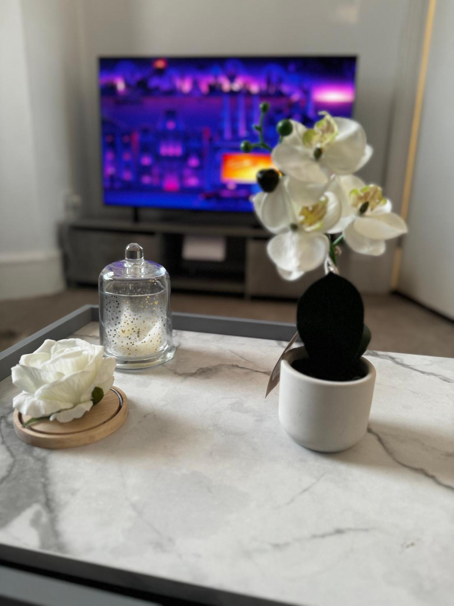 5 Min From Westfield, Stratford, , And Elizabeth Olympic Park With Free Netflix Apartamento *