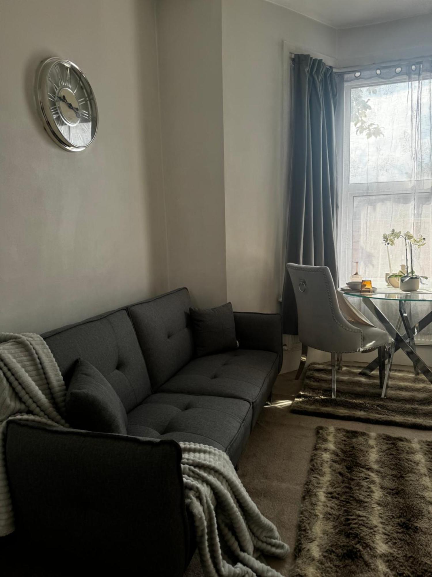 Apartamento 5 Min From Westfield, Stratford, , And Elizabeth Olympic Park With Free Netflix Londres