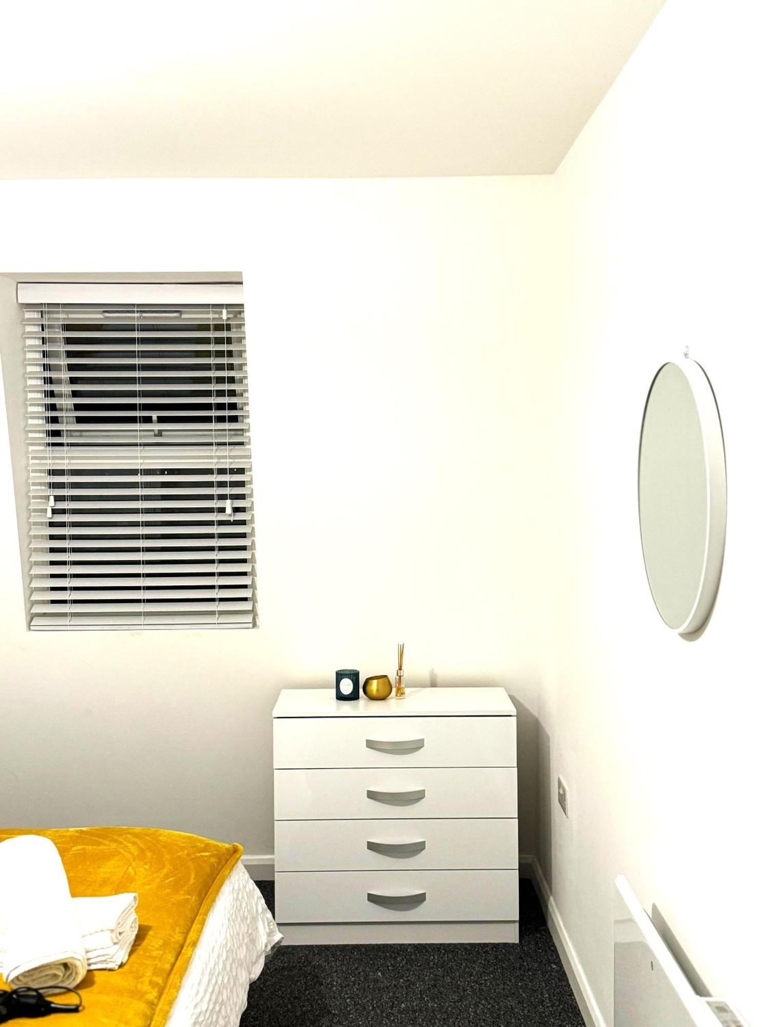 Appartement Away From 2 Bedroom Flat 5 Minutes Walk To Alexander Palace Station 15 Min Via Tube To Central With Free Parking