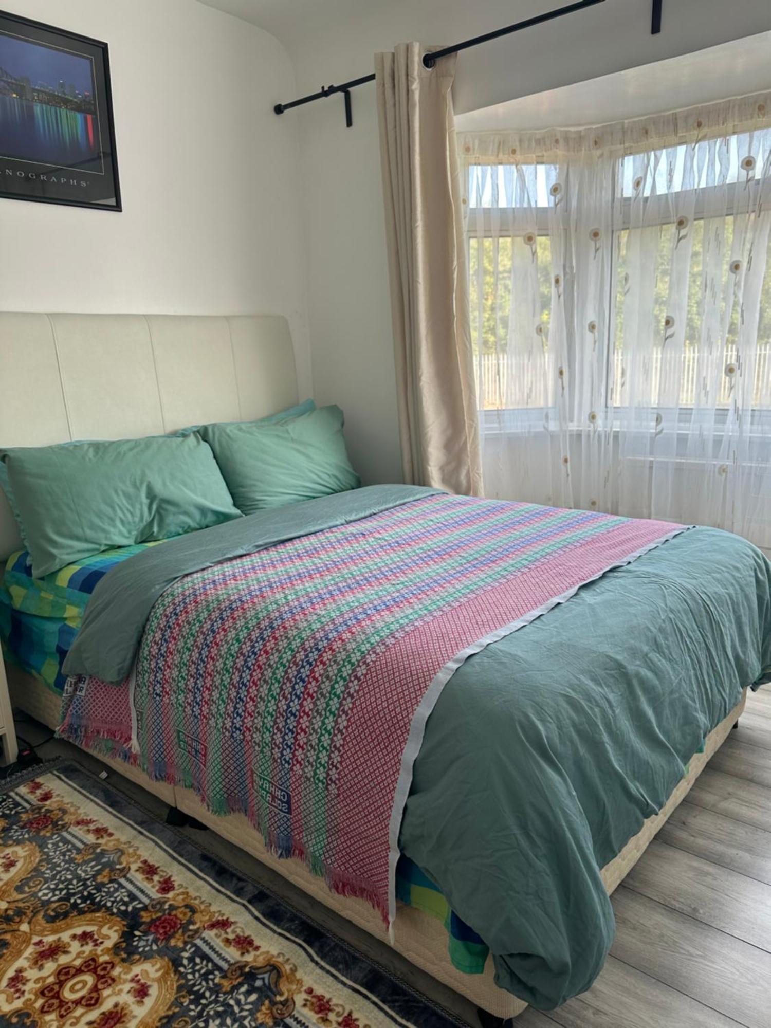 Standard Double Near Ovo Wembley Stadium Londres