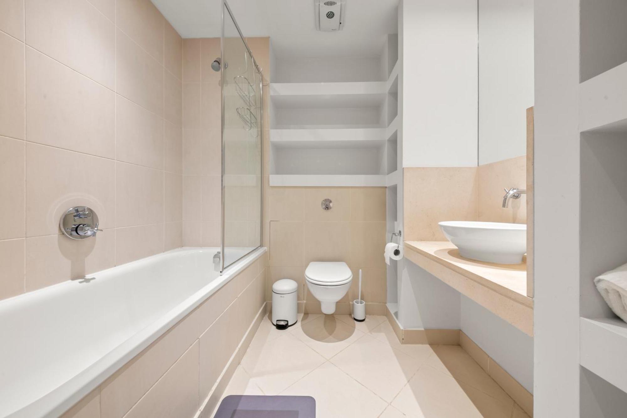 Londwell, Canary Wharf River Thames Balcony Penthouse Apartment London