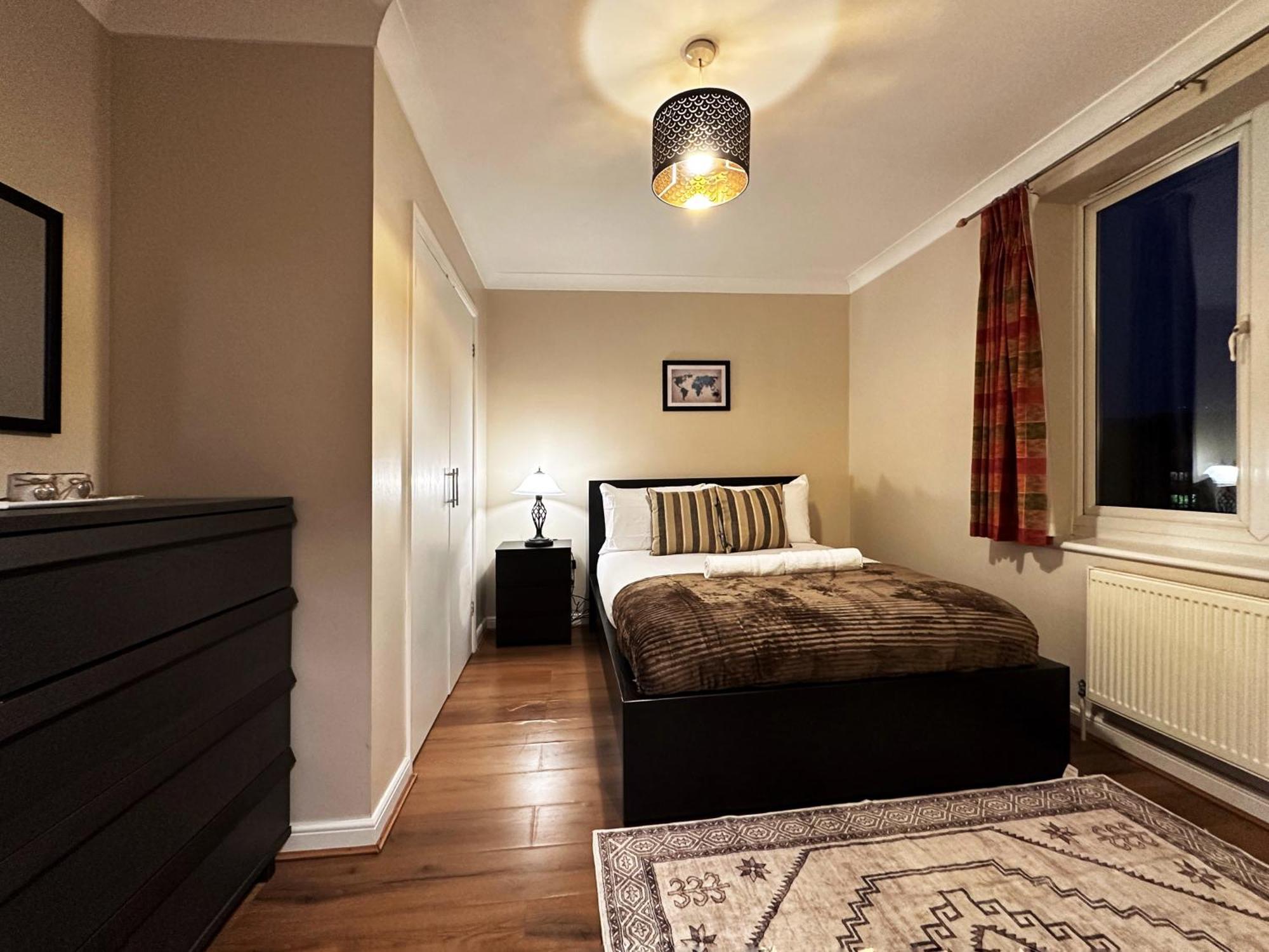 Apartamento Betty's Place In Tower Hill - 2 Double Beds, Max 4 People, Great Location In *