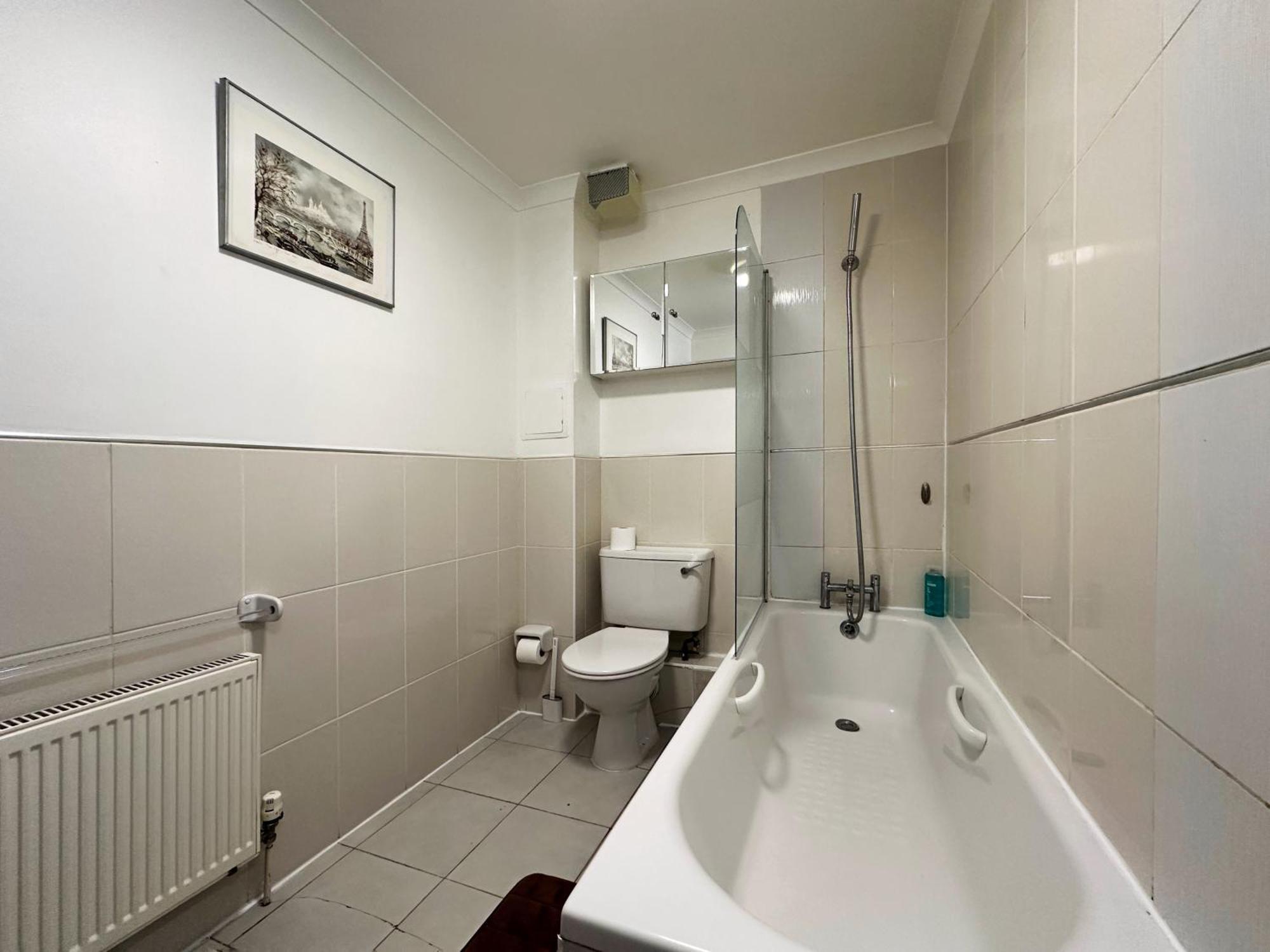 Apartamento Betty's Place In Tower Hill - 2 Double Beds, Max 4 People, Great Location In Londres