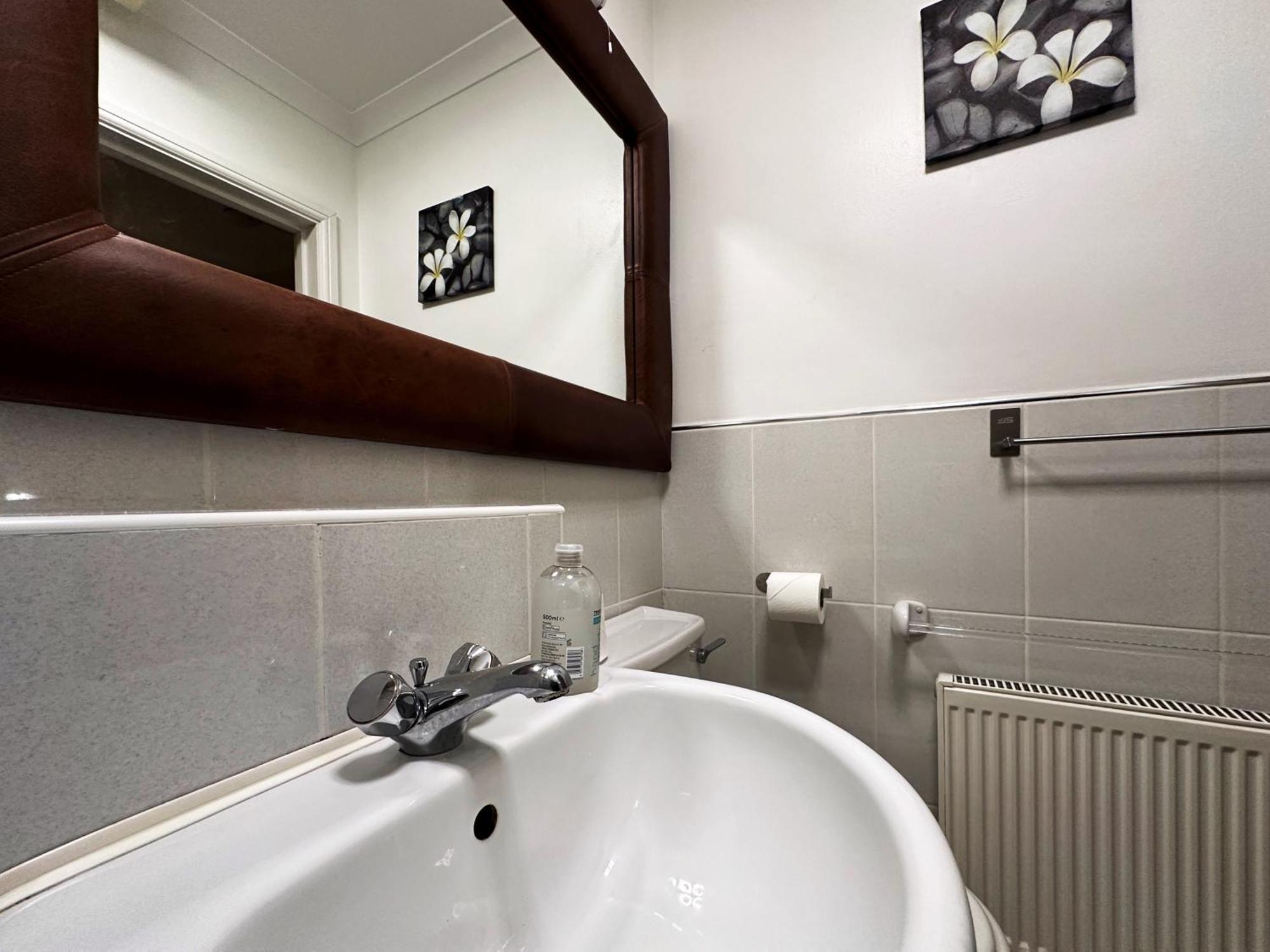 Betty's Place In Tower Hill - 2 Double Beds, Max 4 People, Great Location In Londres