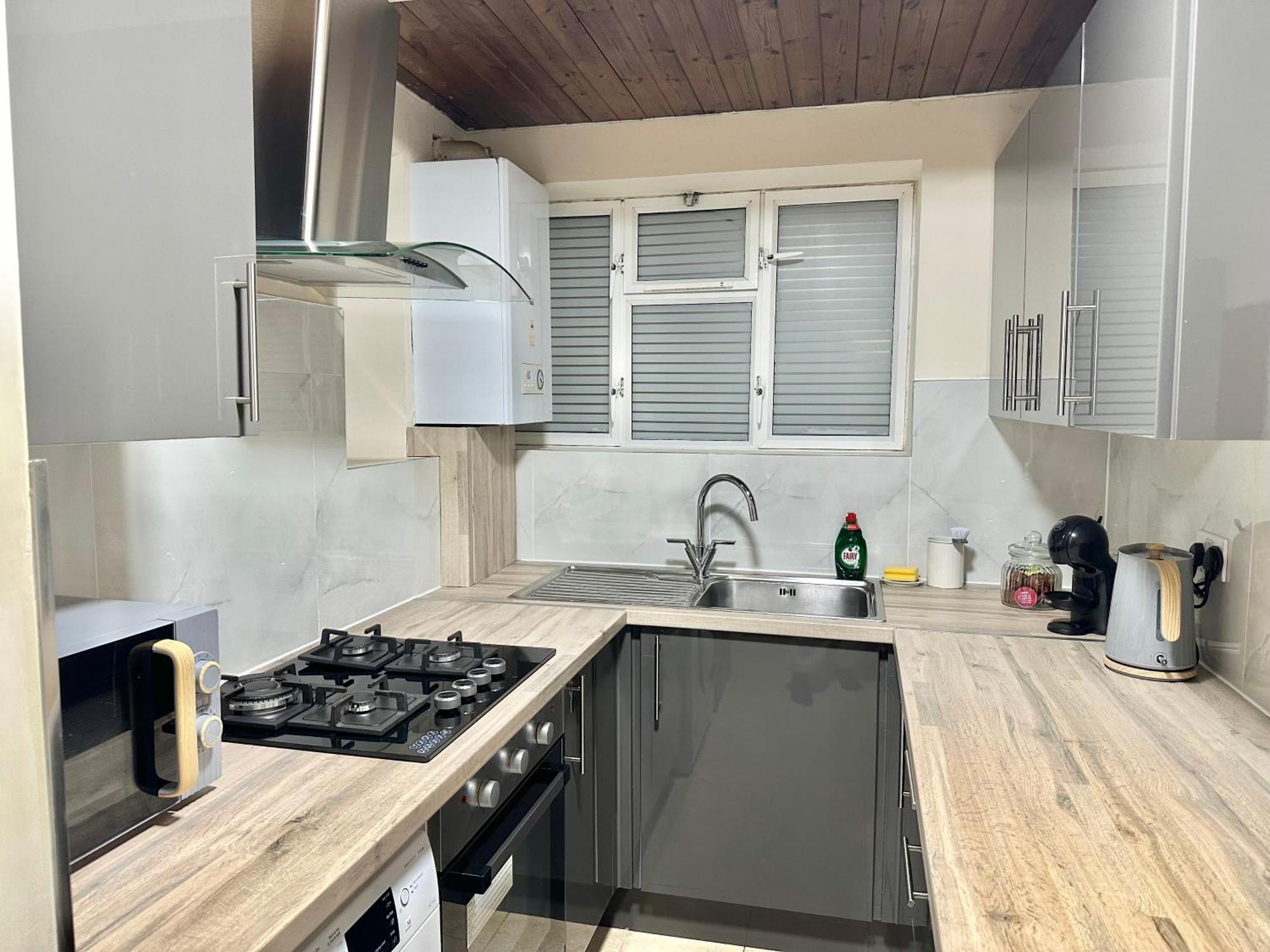 Apartamento Comfortable Two Bed Flat Near Richmond Park