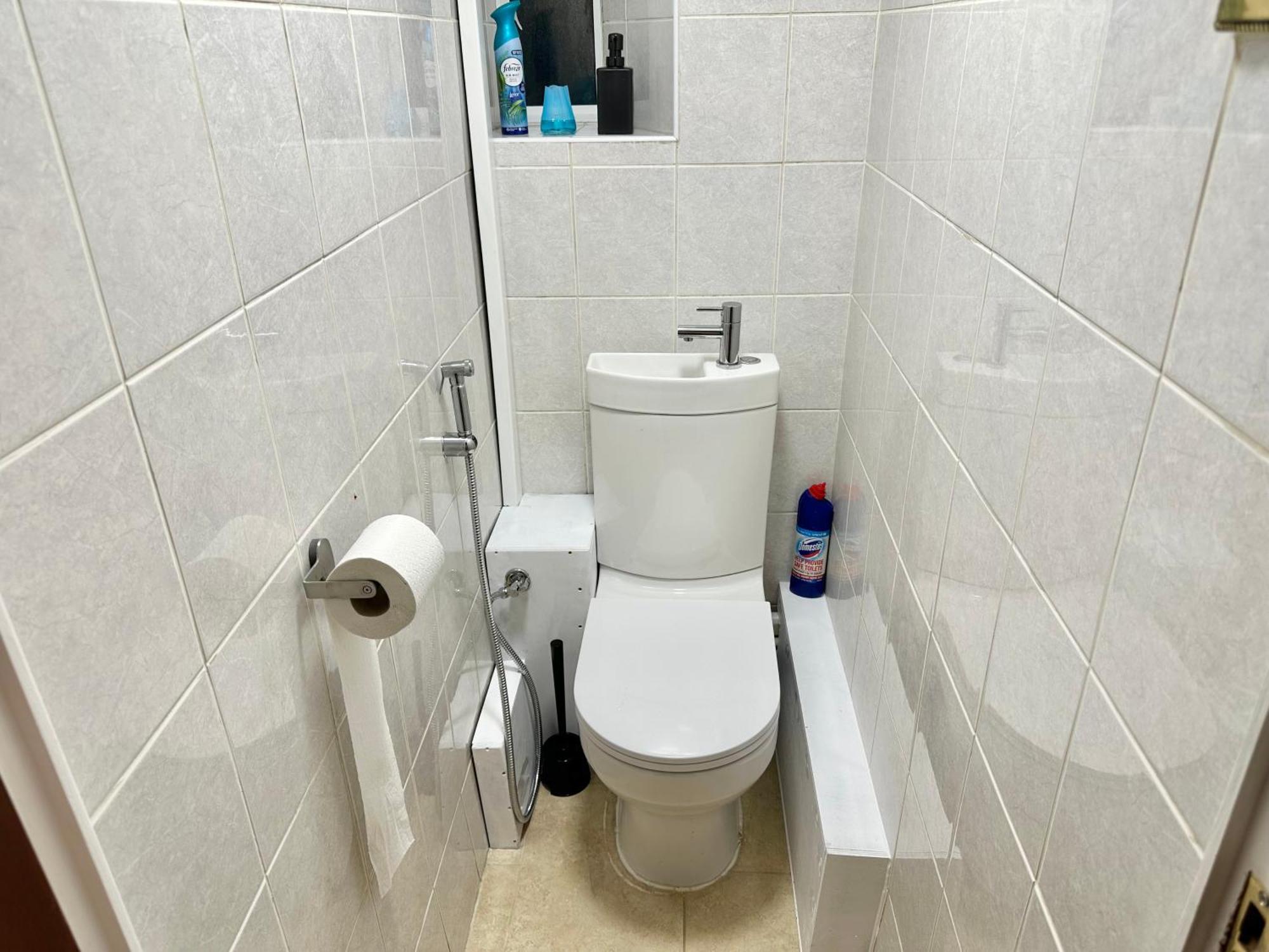 Comfortable Two Bed Flat Near Richmond Park