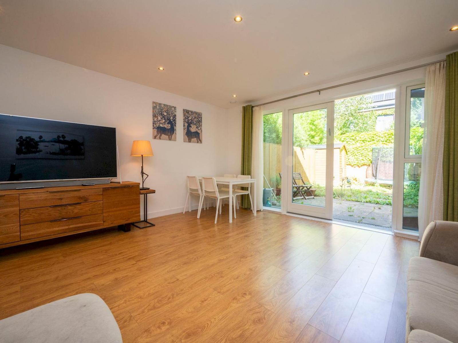 Hébergement de vacances Camberwell Central Spacious Townhouse Se5 Pass The Keys Londres