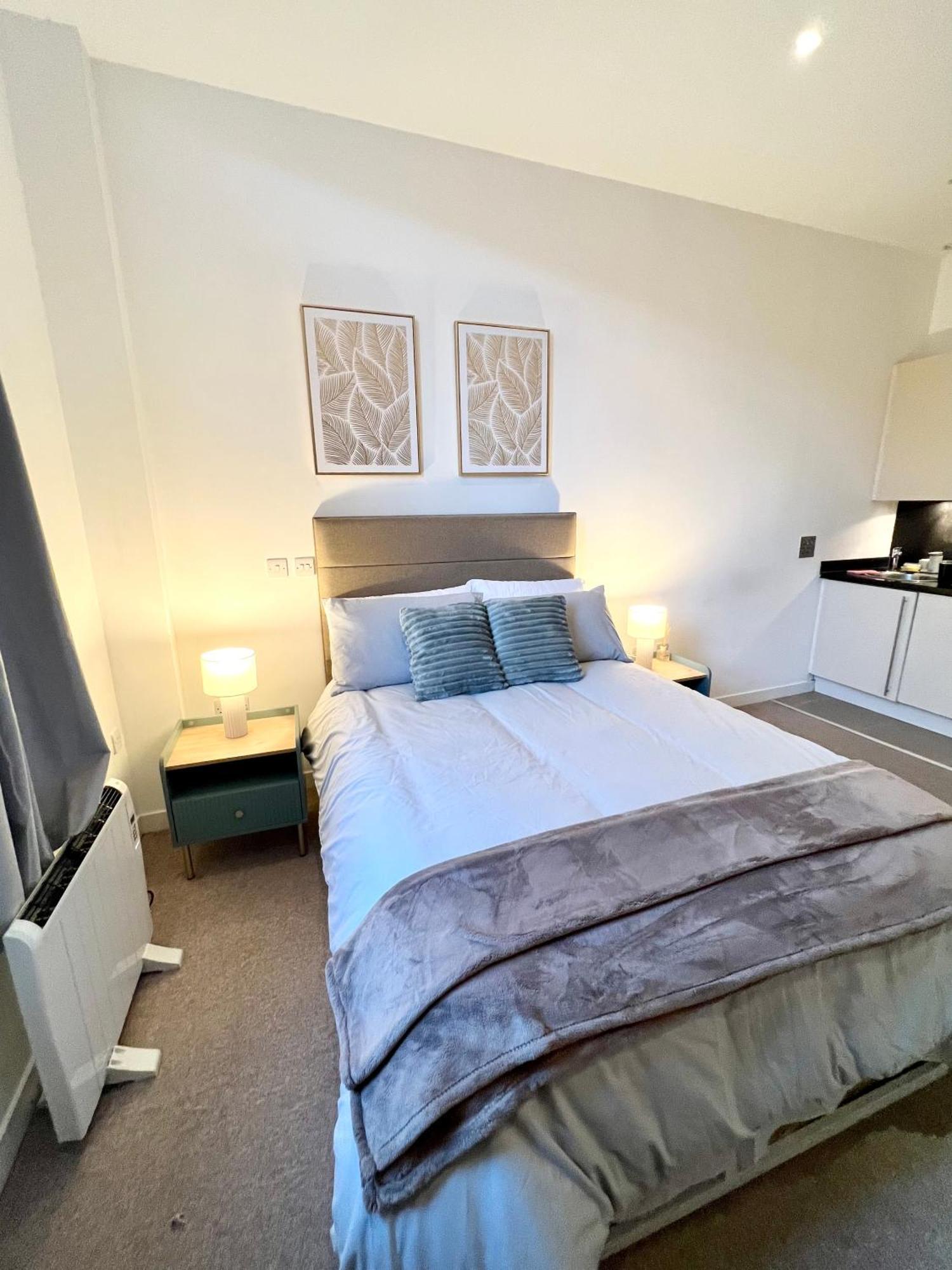 Luxury With Super Fast Wifi Gated Development * Londres