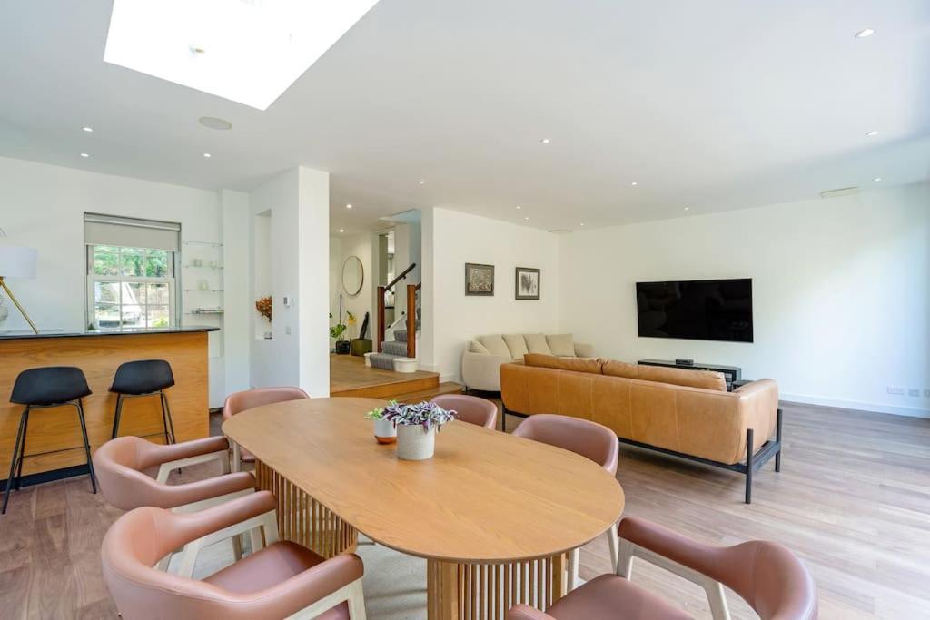 Stunning 4 Bedroom In Holland Park Appartement Londres