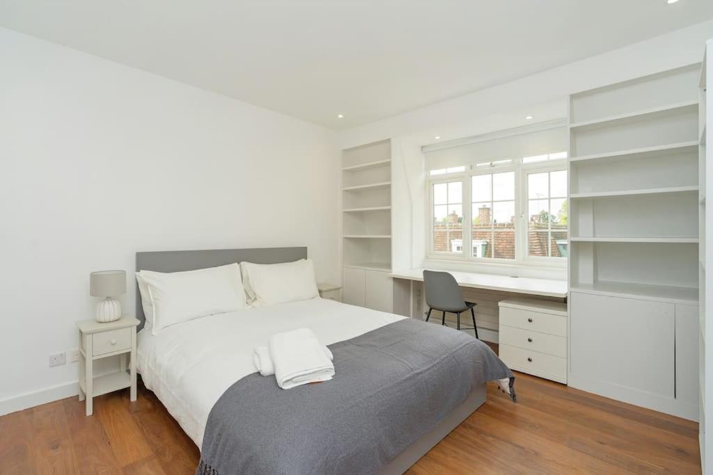 Stunning 4 Bedroom In Holland Park Apartamento Londres