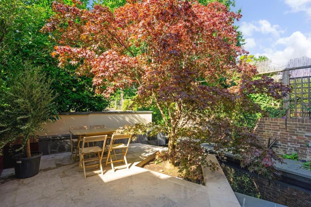 Stunning 4 Bedroom In Holland Park * Londres