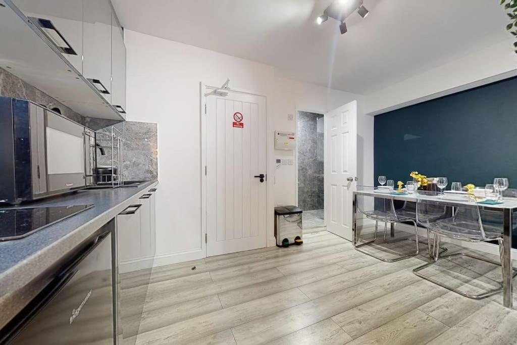 Stylish Near Regents Park! Apartment *