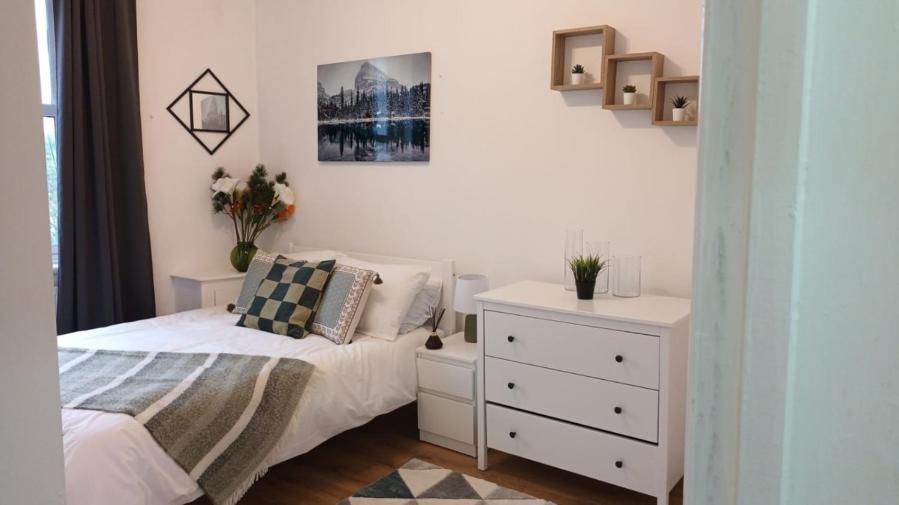 Appartement F2 2 Bed Flat In Hammersmith Opposite Olympia - Sleeps 5 People Londres