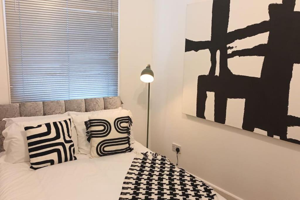 Appartement F2 2 Bed Flat In Hammersmith Opposite Olympia - Sleeps 5 People