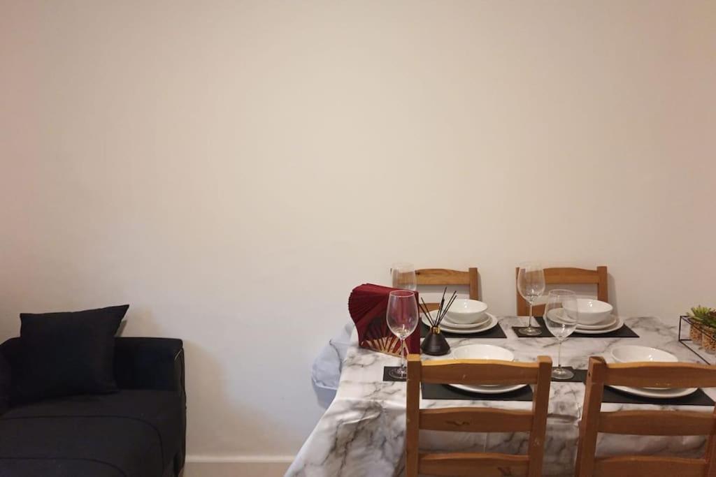 Appartement F2 2 Bed Flat In Hammersmith Opposite Olympia - Sleeps 5 People *