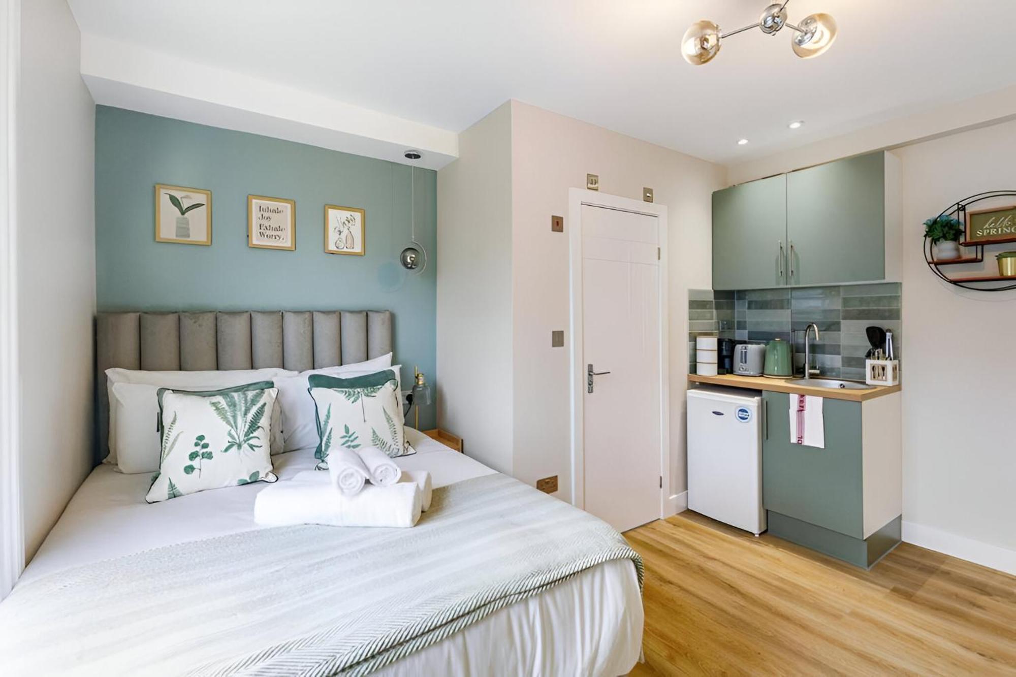 Serene Getaway With Calming Ambiance Londres