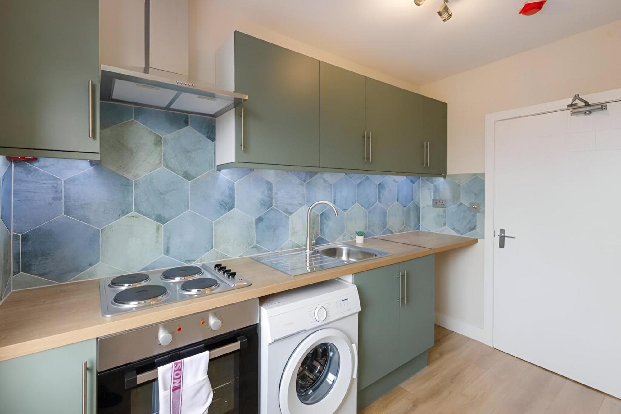 Serene Getaway With Calming Ambiance Londres