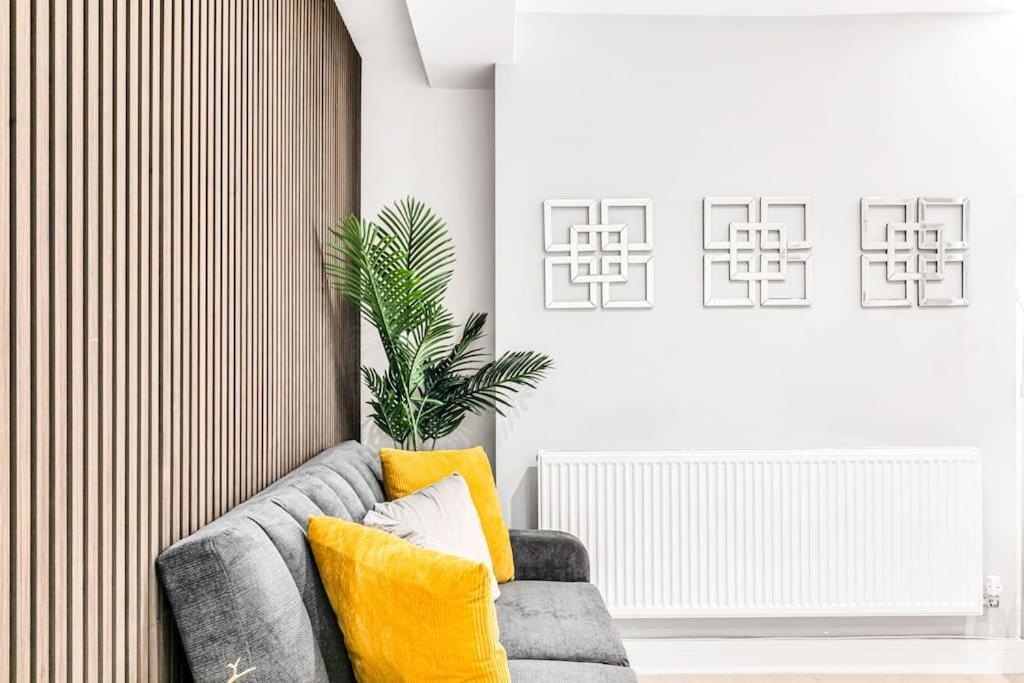 Apartment Luxaway Holland Park With Ac - Sleeps 8 *