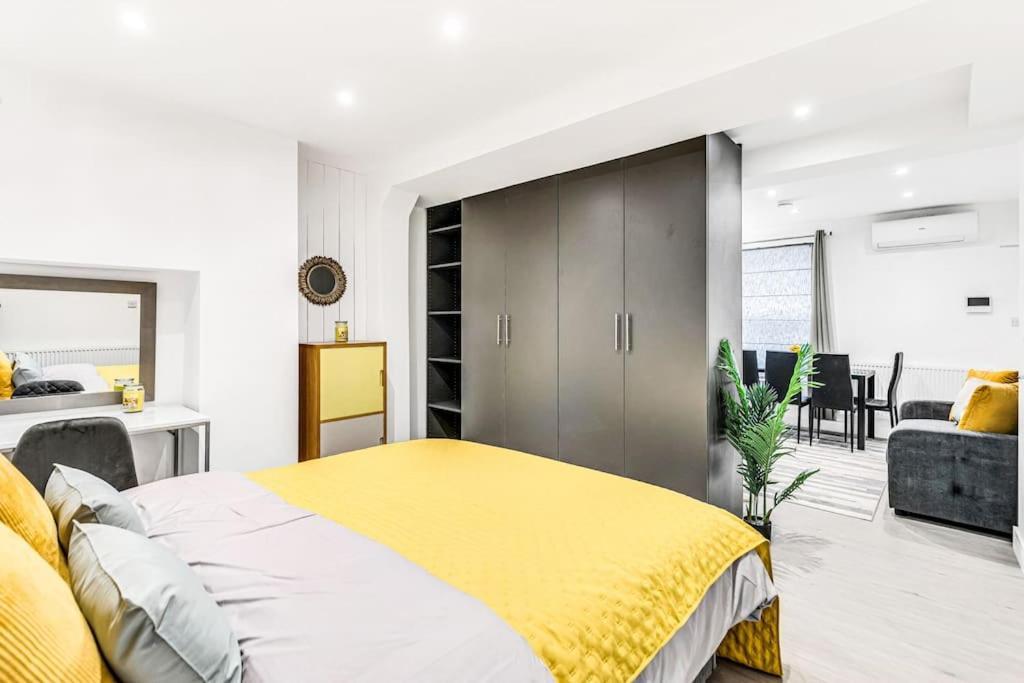 Luxaway Holland Park With Ac - Sleeps 8