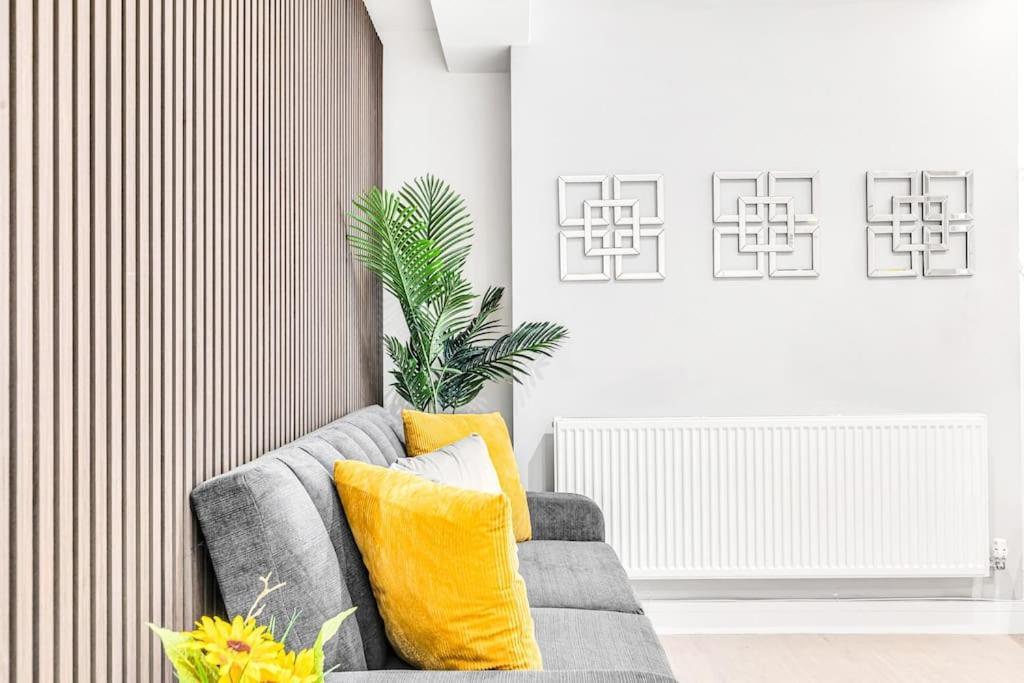 Apartment Luxaway Holland Park With Ac - Sleeps 8 London