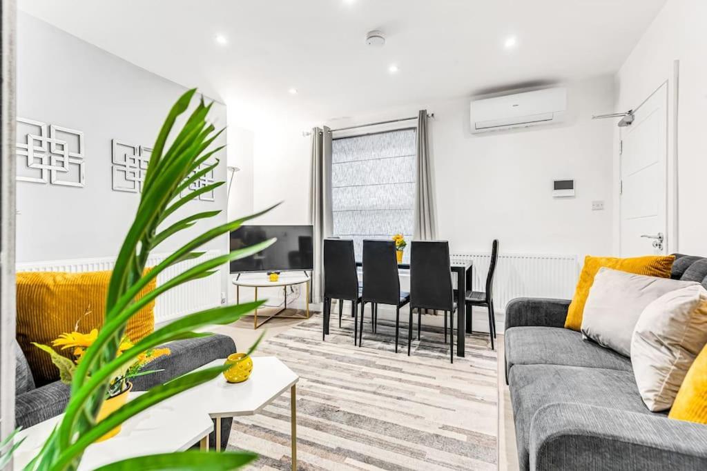 Luxaway Holland Park With Ac - Sleeps 8 *