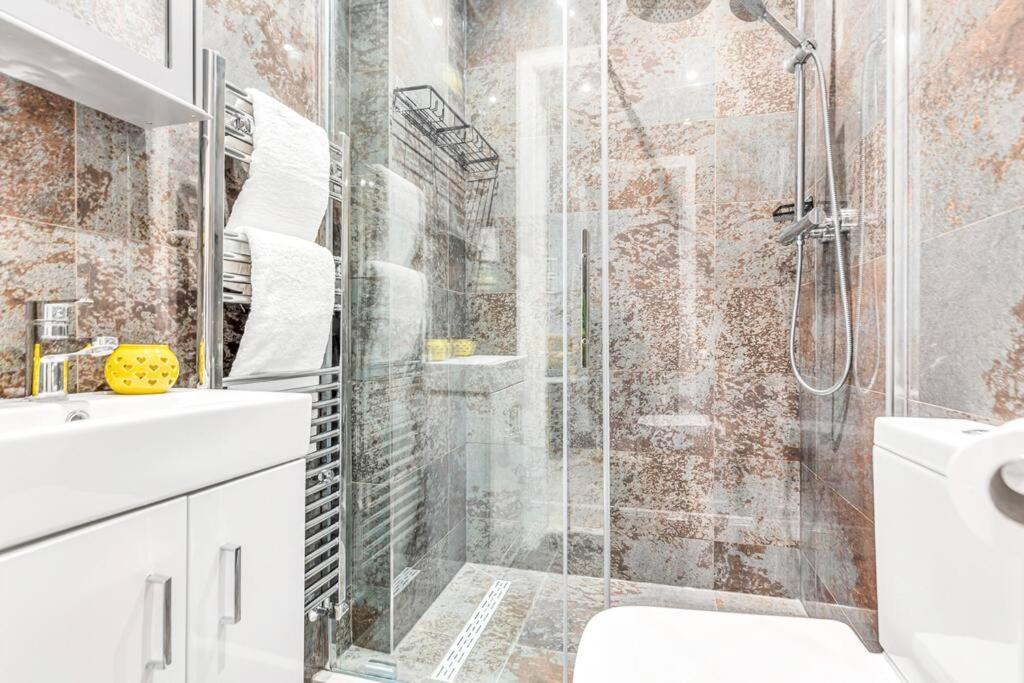 Luxaway Holland Park With Ac - Sleeps 8 London