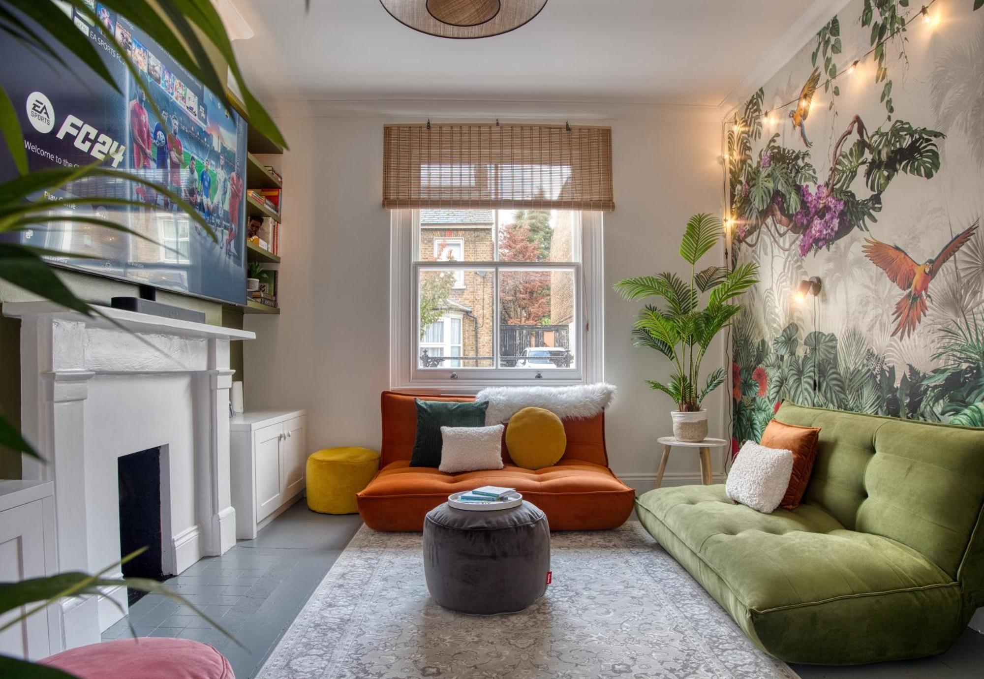 Acton - Hot Tub, Cinema & Gaming Villa Londres