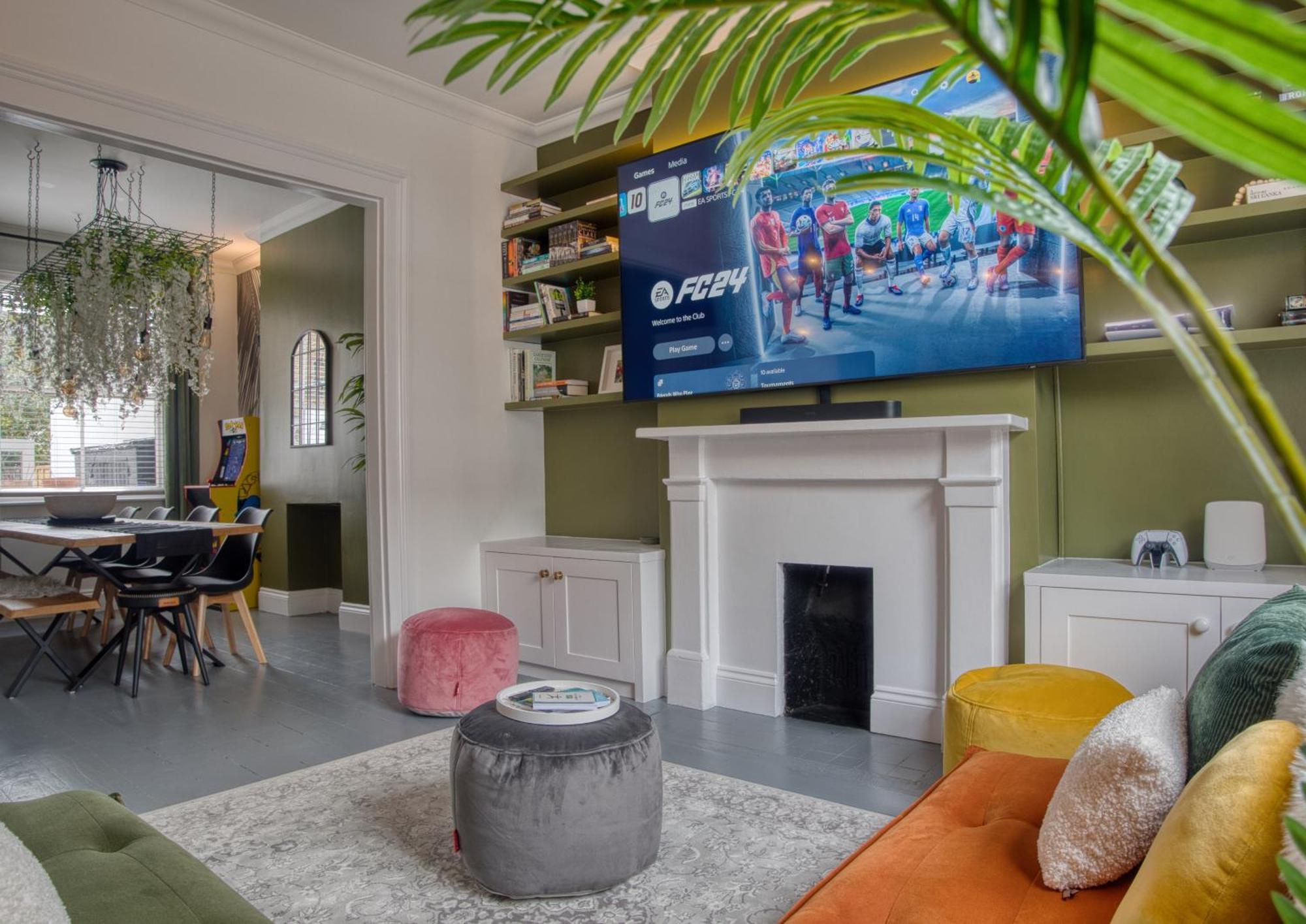 Acton - Hot Tub, Cinema & Gaming Londres