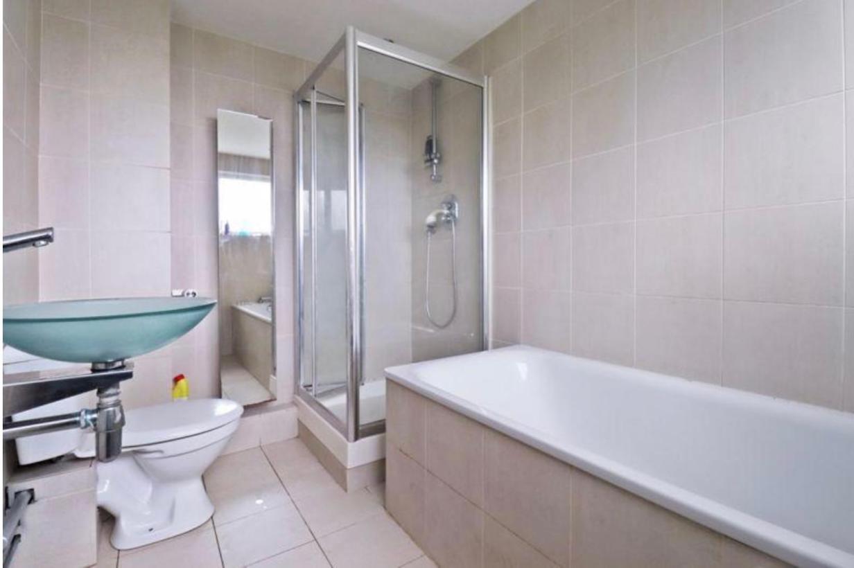 Spacious Wanstead Apartment- Sleeps 4! Appartement Londres