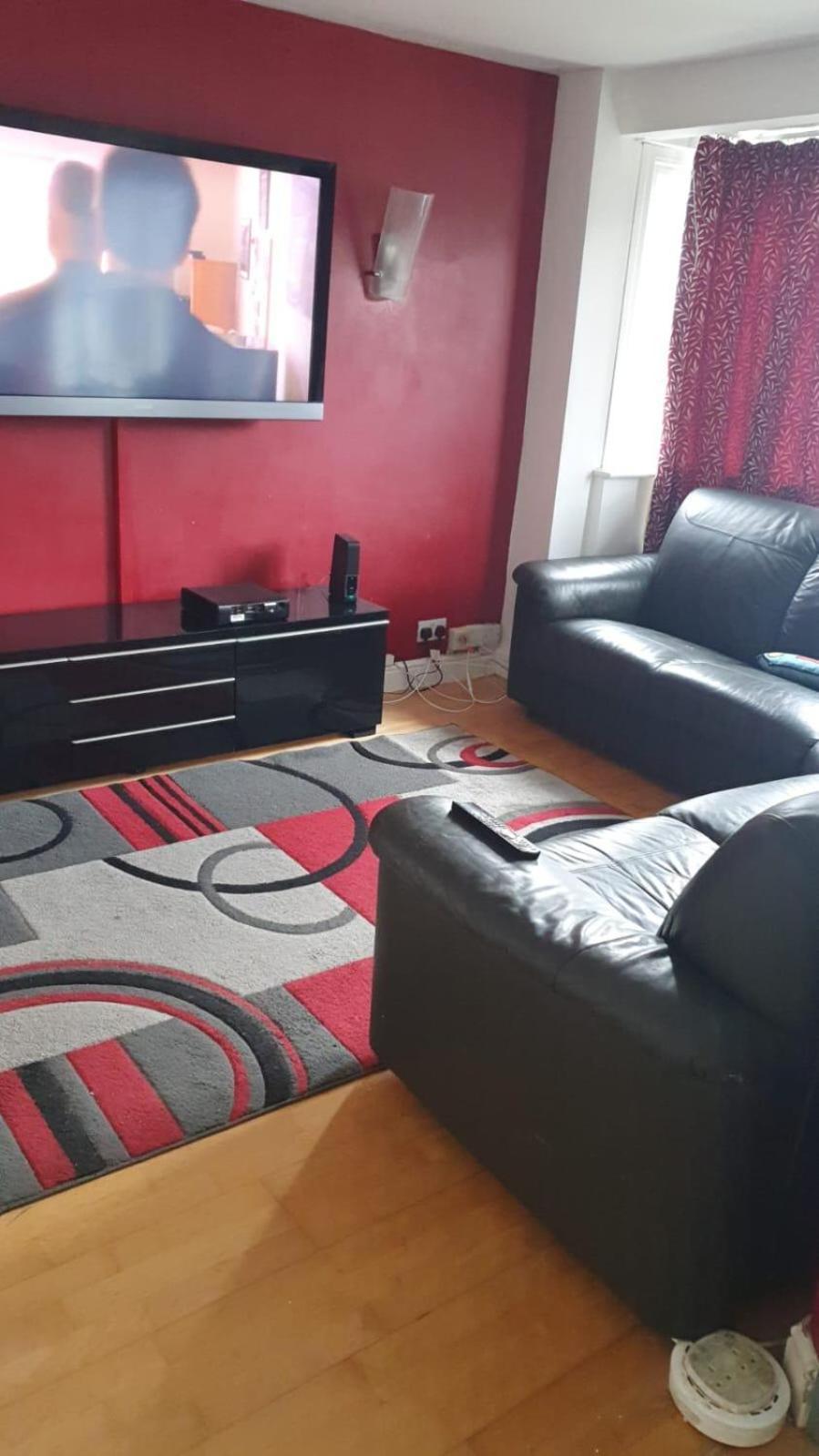 Spacious Wanstead Apartment- Sleeps 4! * Londres