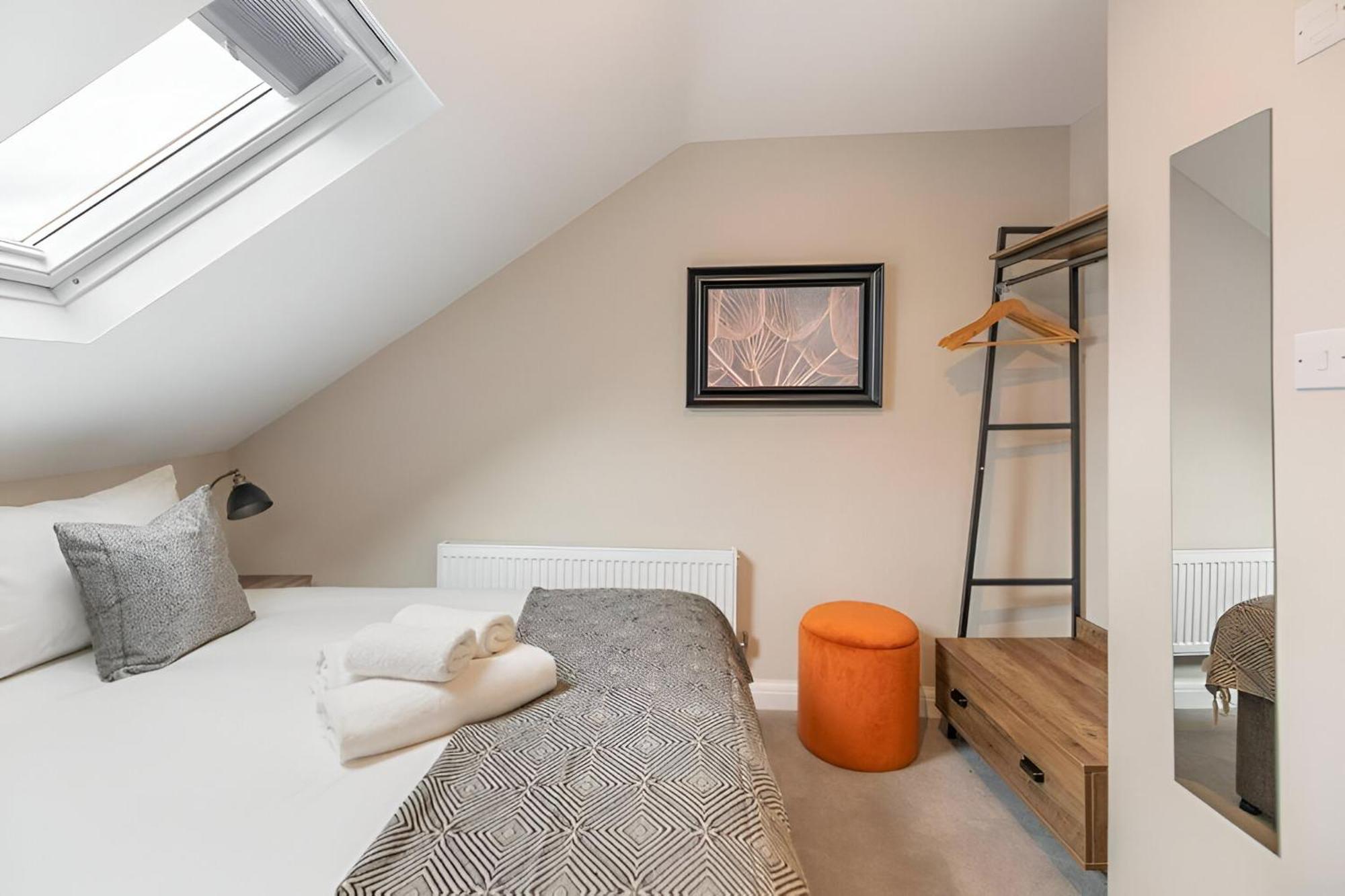 Earthy Elegance Stylish 4br For Urban Escapes Apartamento *
