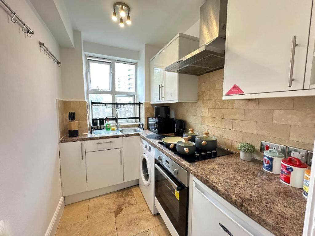 Beautiful Family Near Marble Arch *