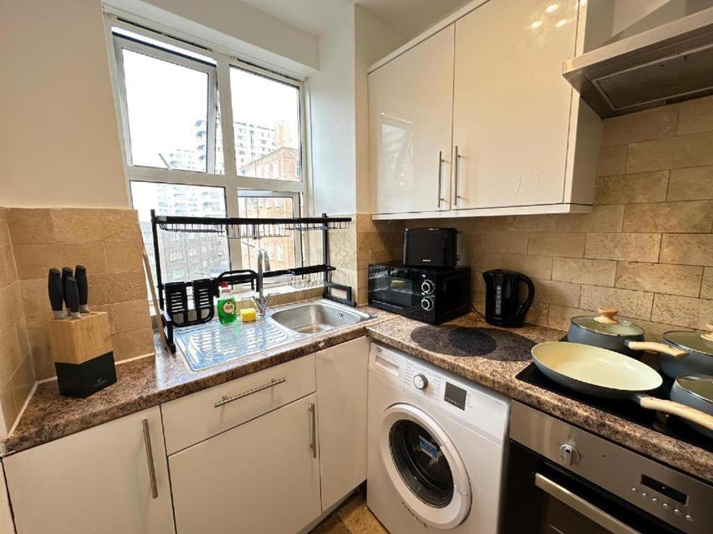 Beautiful Family Near Marble Arch *
