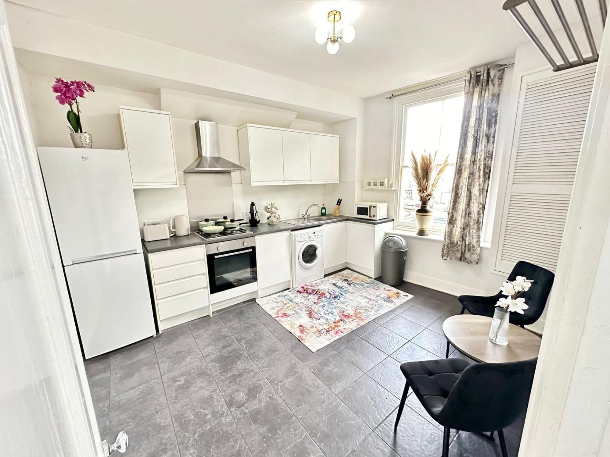 Central Two Bedroom * London