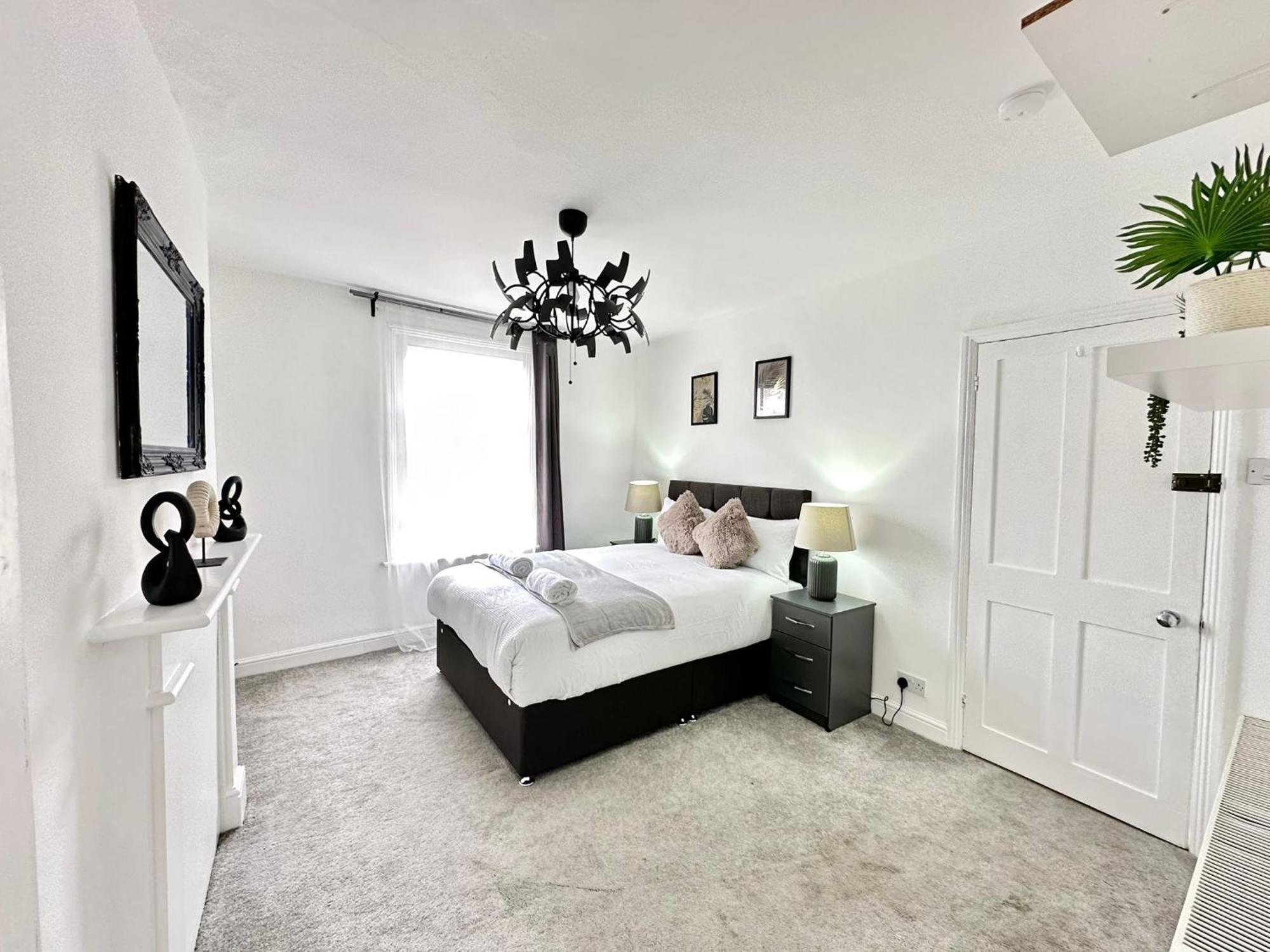 Central Two Bedroom Apartment