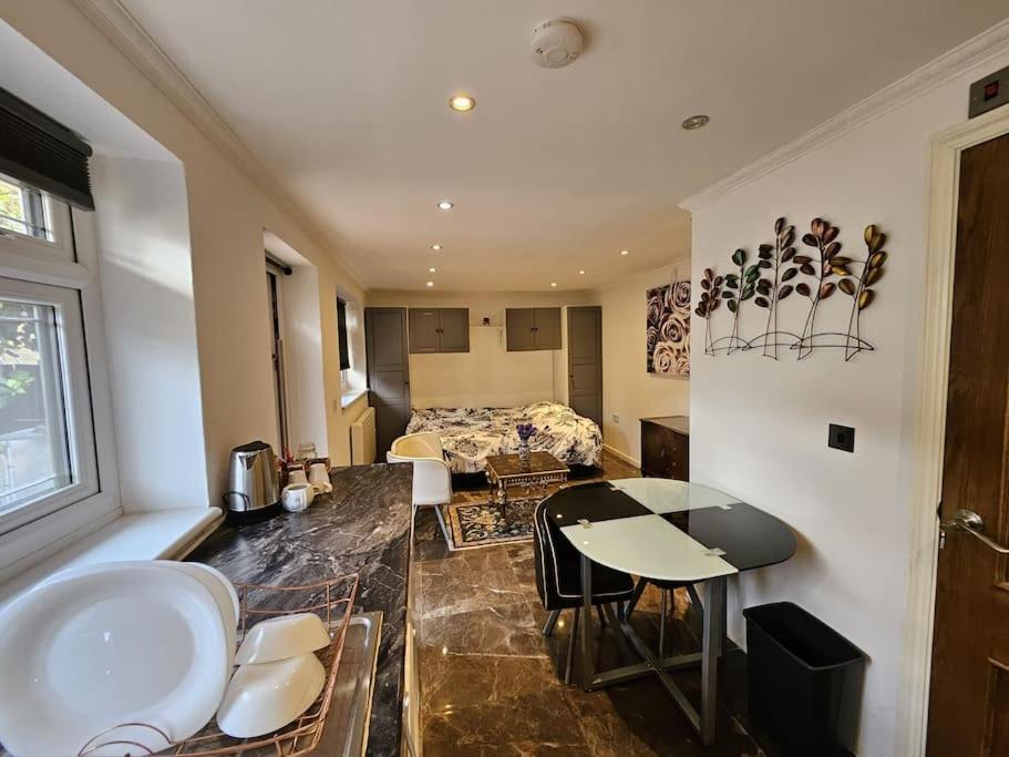 Apartamento Spacious Guest - Harrow Londres