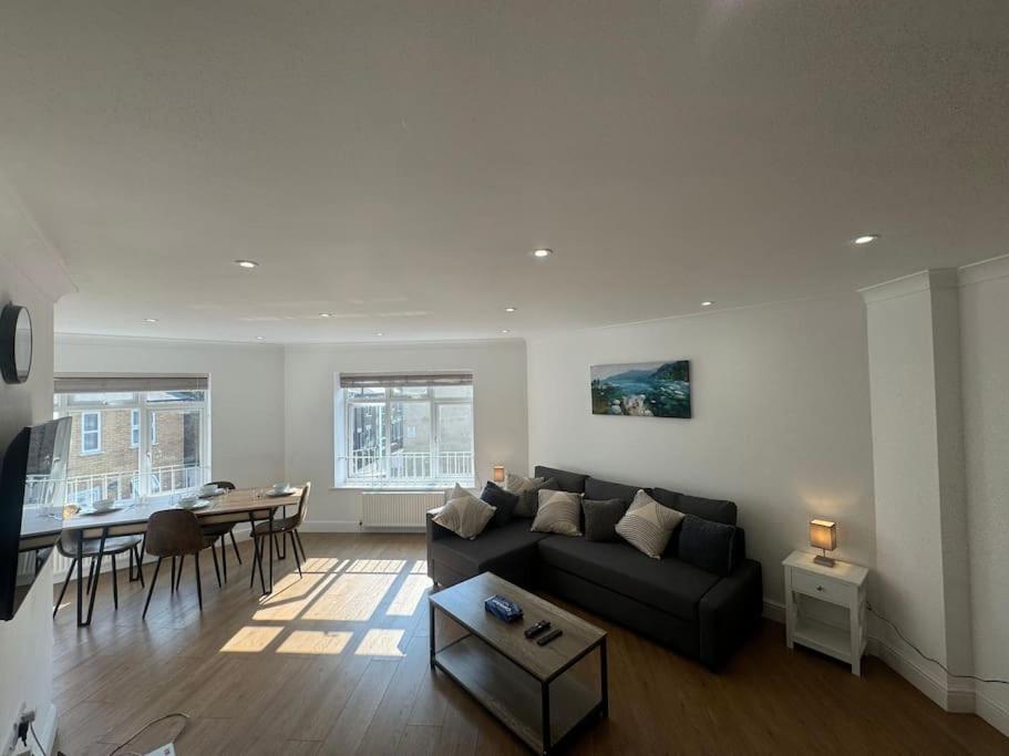 Appartement 2 Bedroom, Parking, Hounslow St
