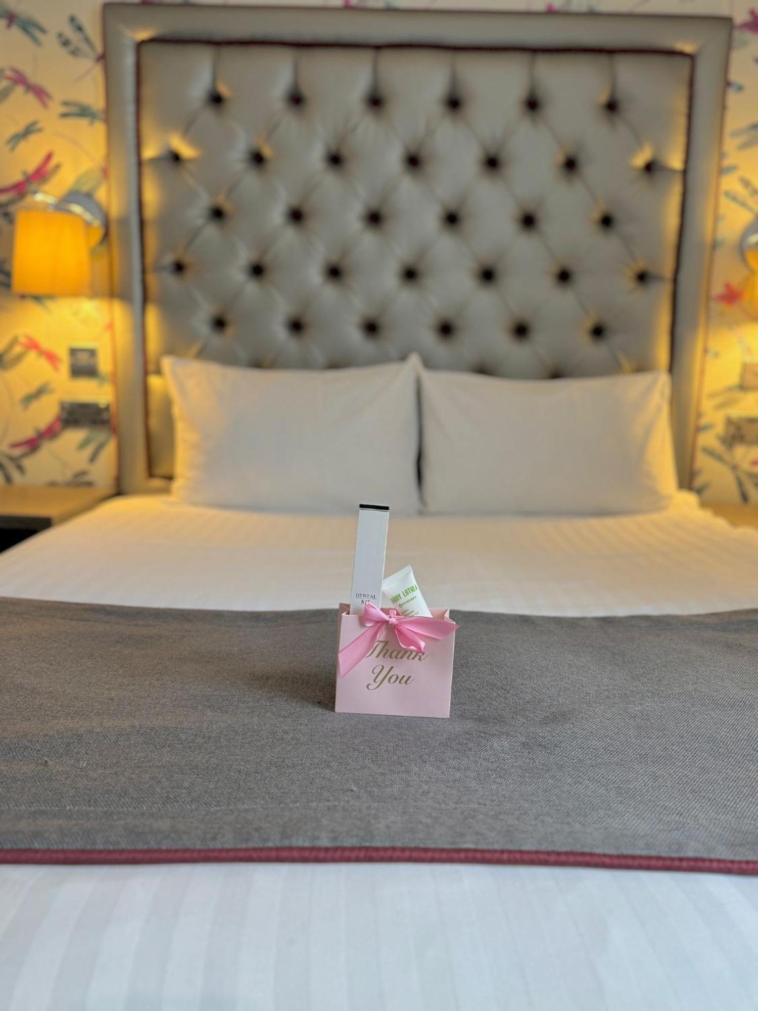 The Beverley - Victoria London