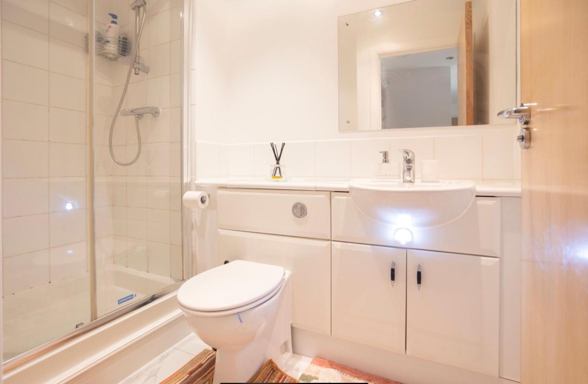 Cosy Riverview-london Excel Centre-o2 Arena Privatunterkunft *