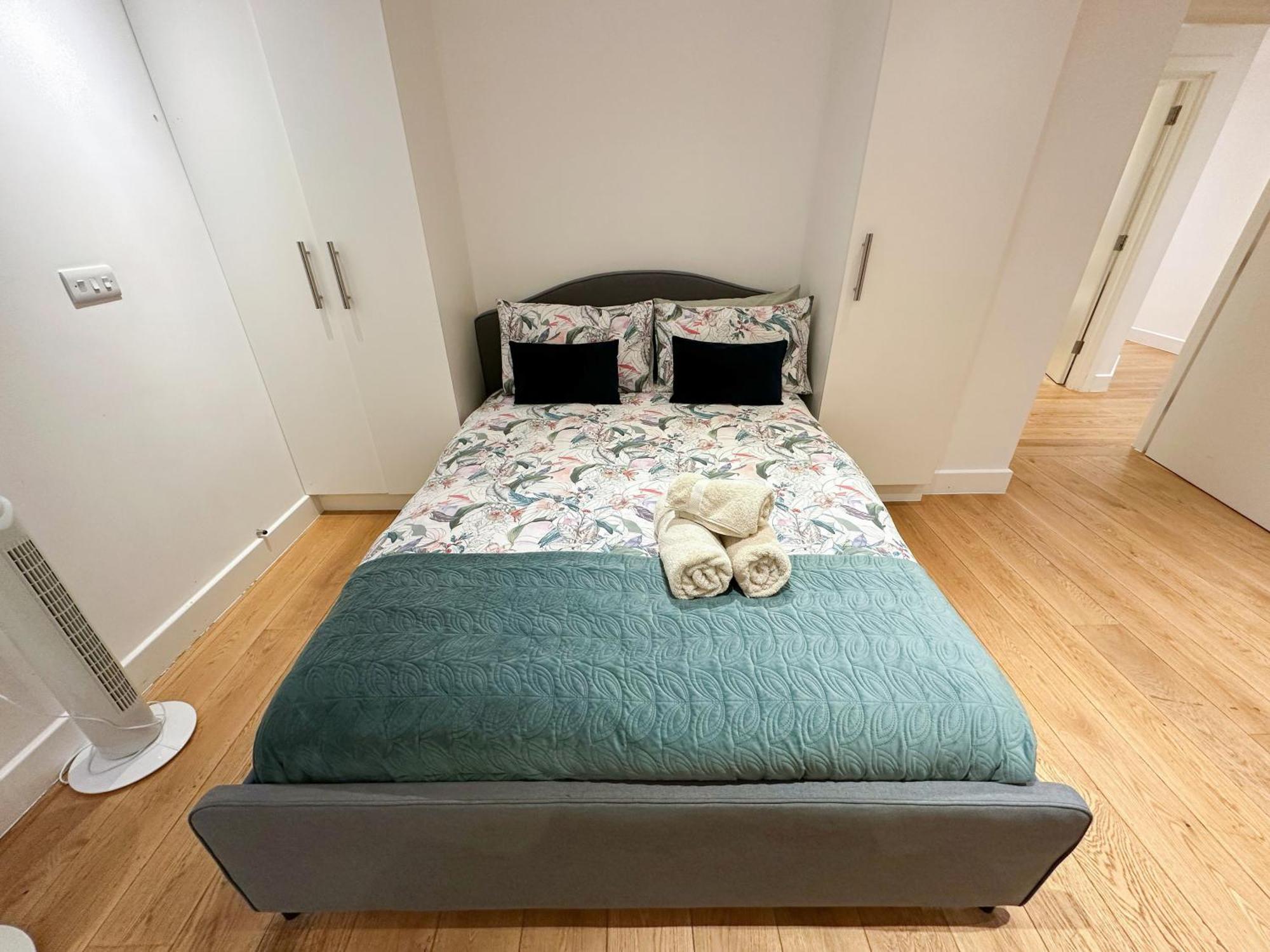 Chic 3 Bedroom Flat With Private Terrace In Holloway Near Finsbury Park Appartement