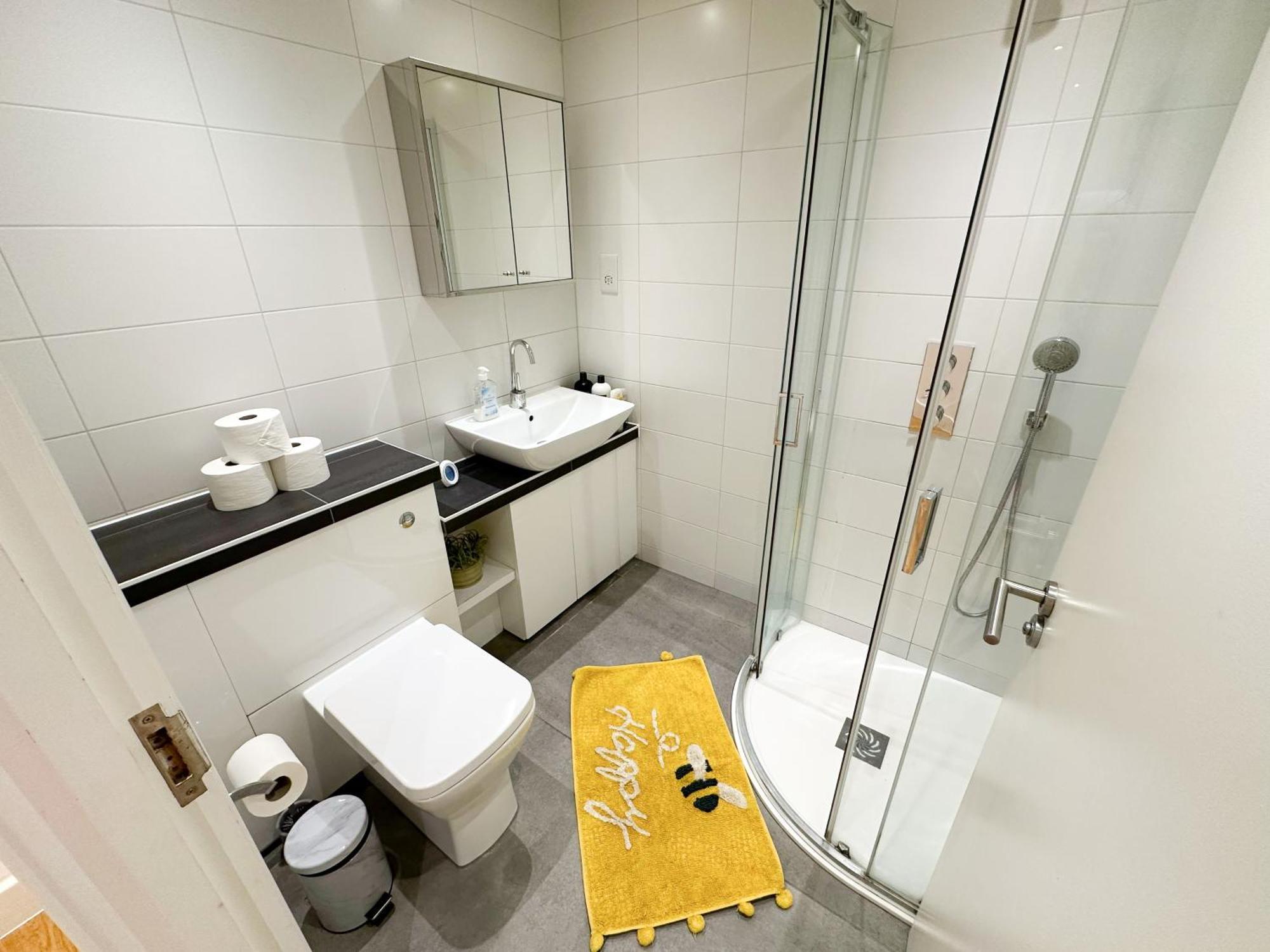 Chic 3 Bedroom Flat With Private Terrace In Holloway Near Finsbury Park Appartement *