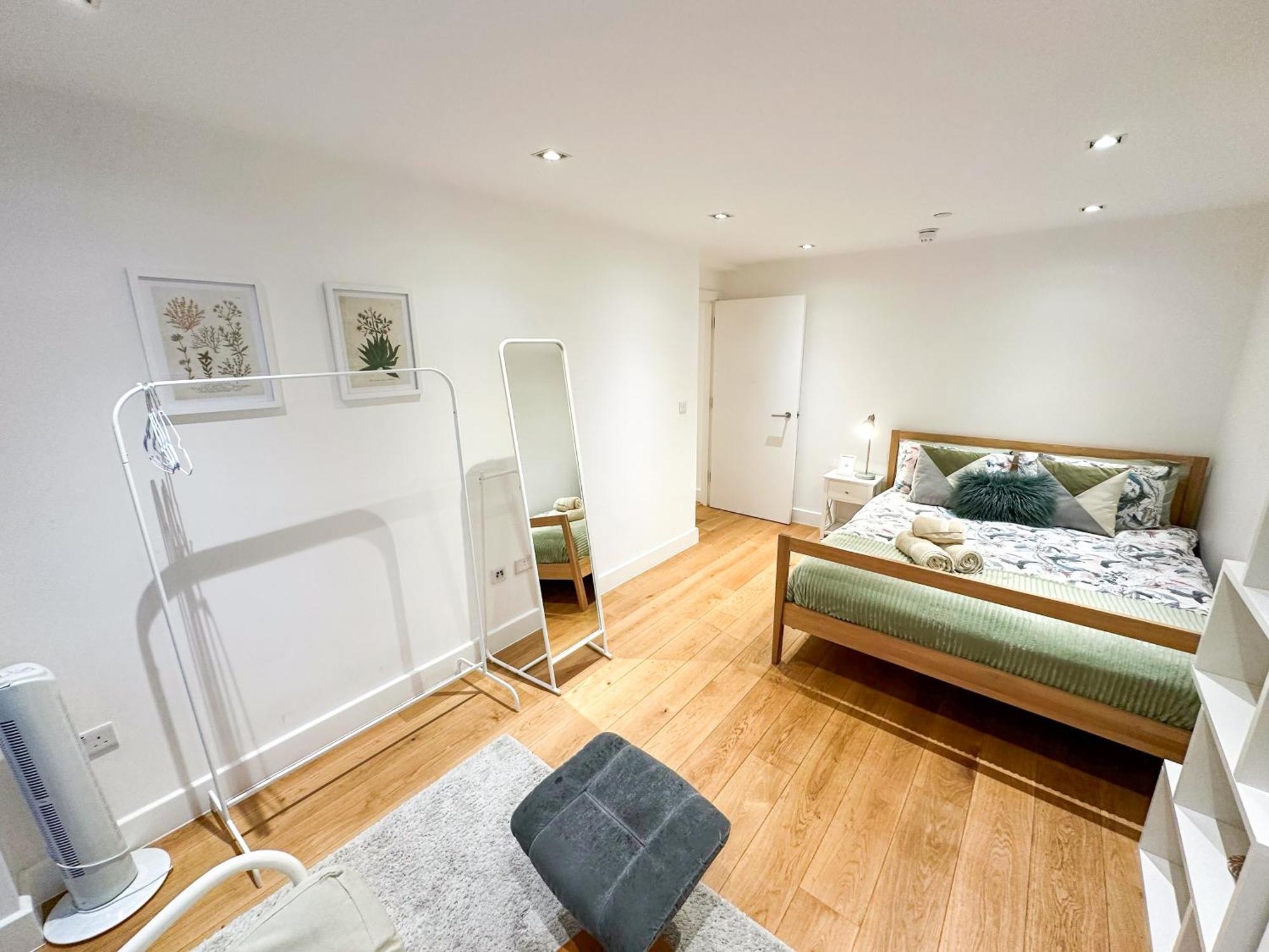 Chic 3 Bedroom Flat With Private Terrace In Holloway Near Finsbury Park Appartement *