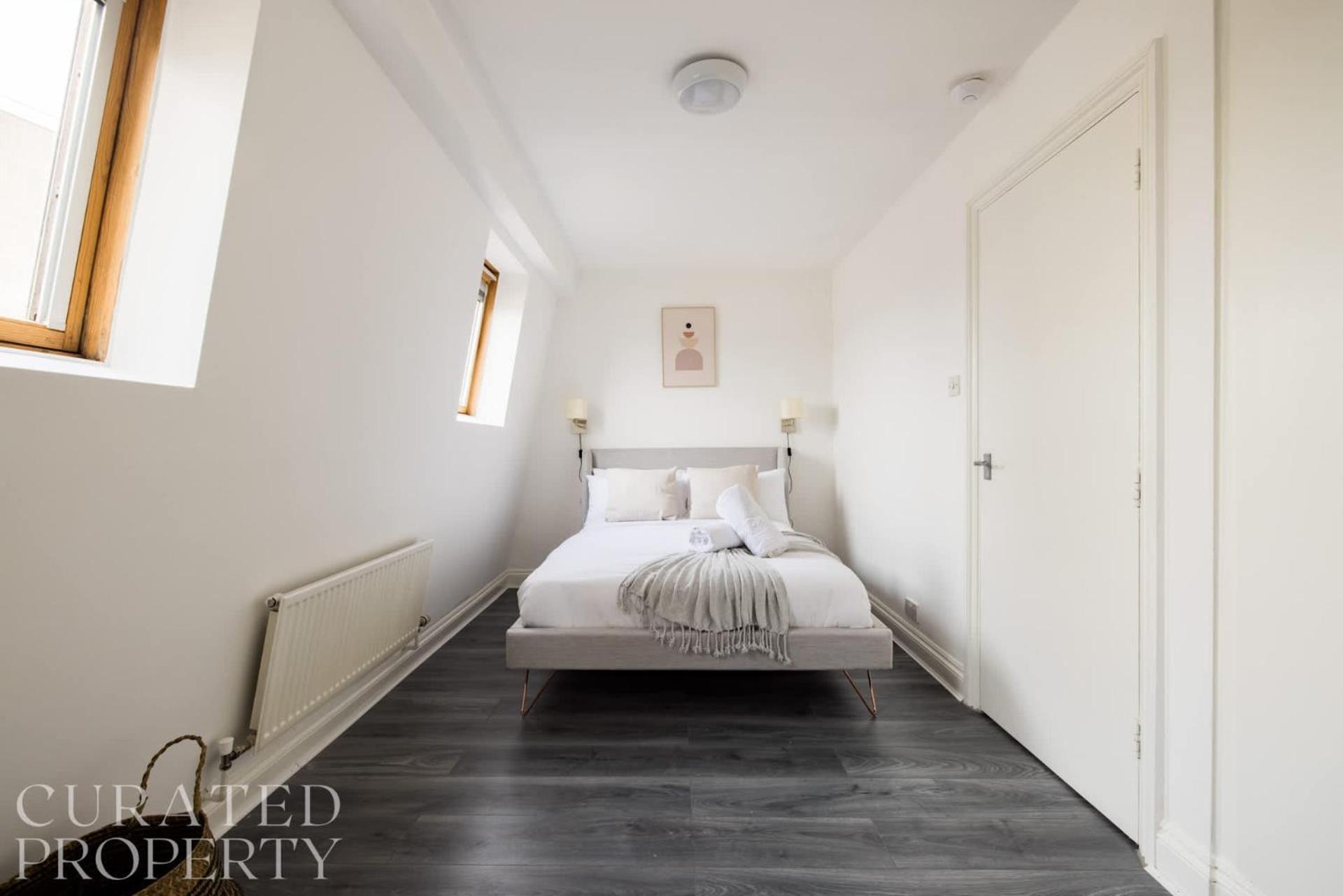 Contemporary 2 Bedroom In Shepherd's Bush Hébergement de vacances Londres