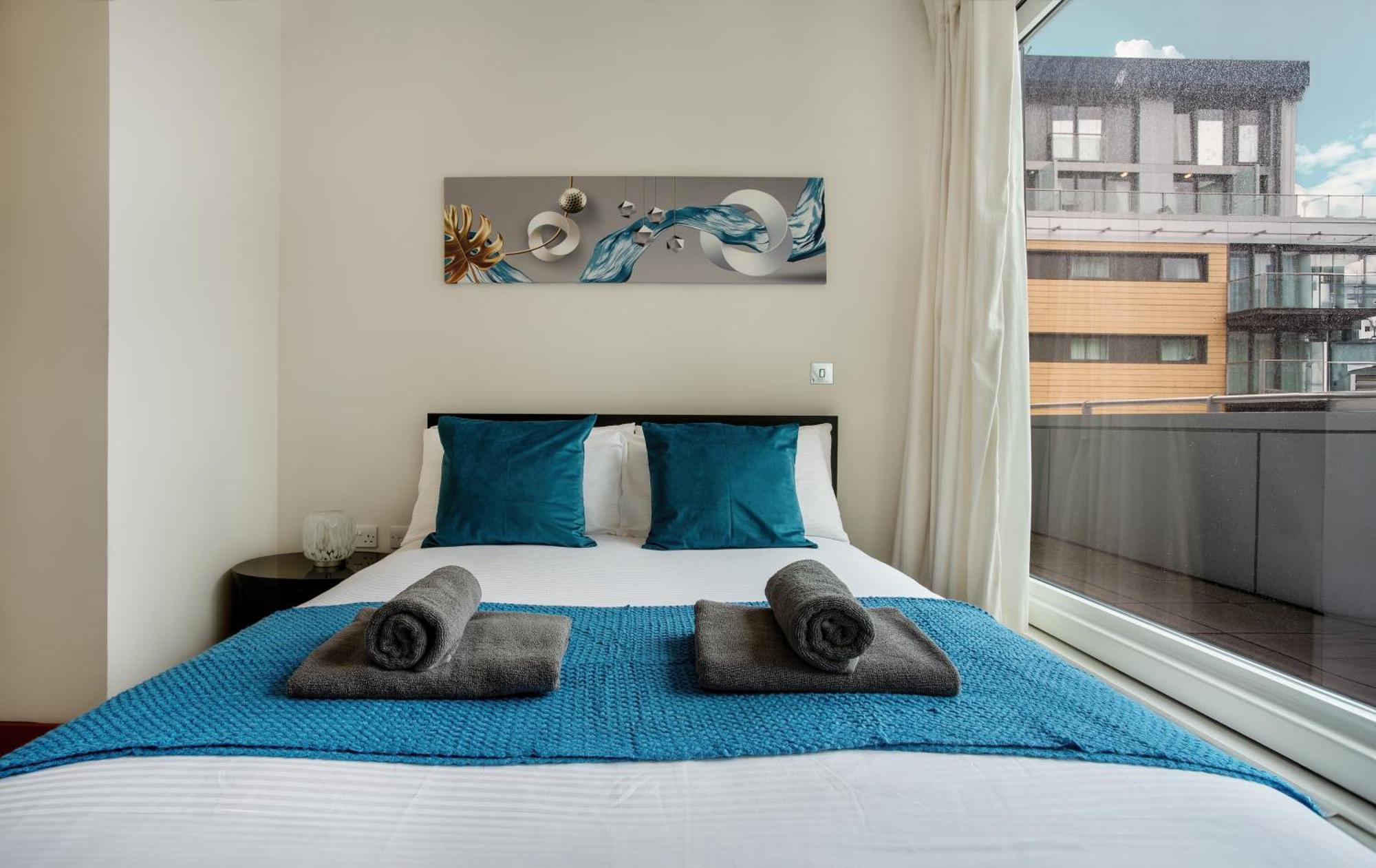 Appartement Contemporary Penthouse In Battersea Power Station Londen