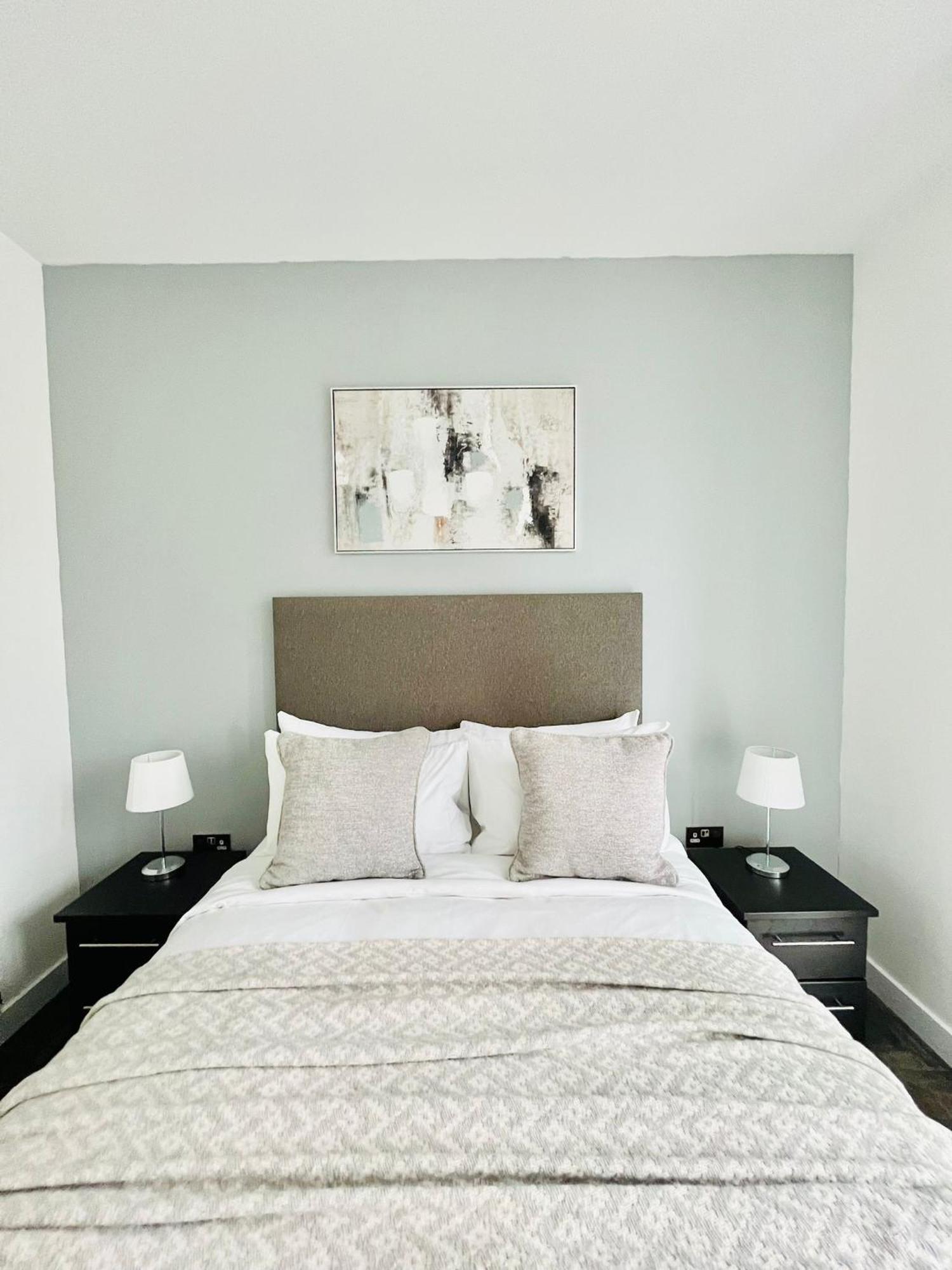 Luxurious Apartment - Prime Location Near Excel, O2 & Canary Wharf Apartment *