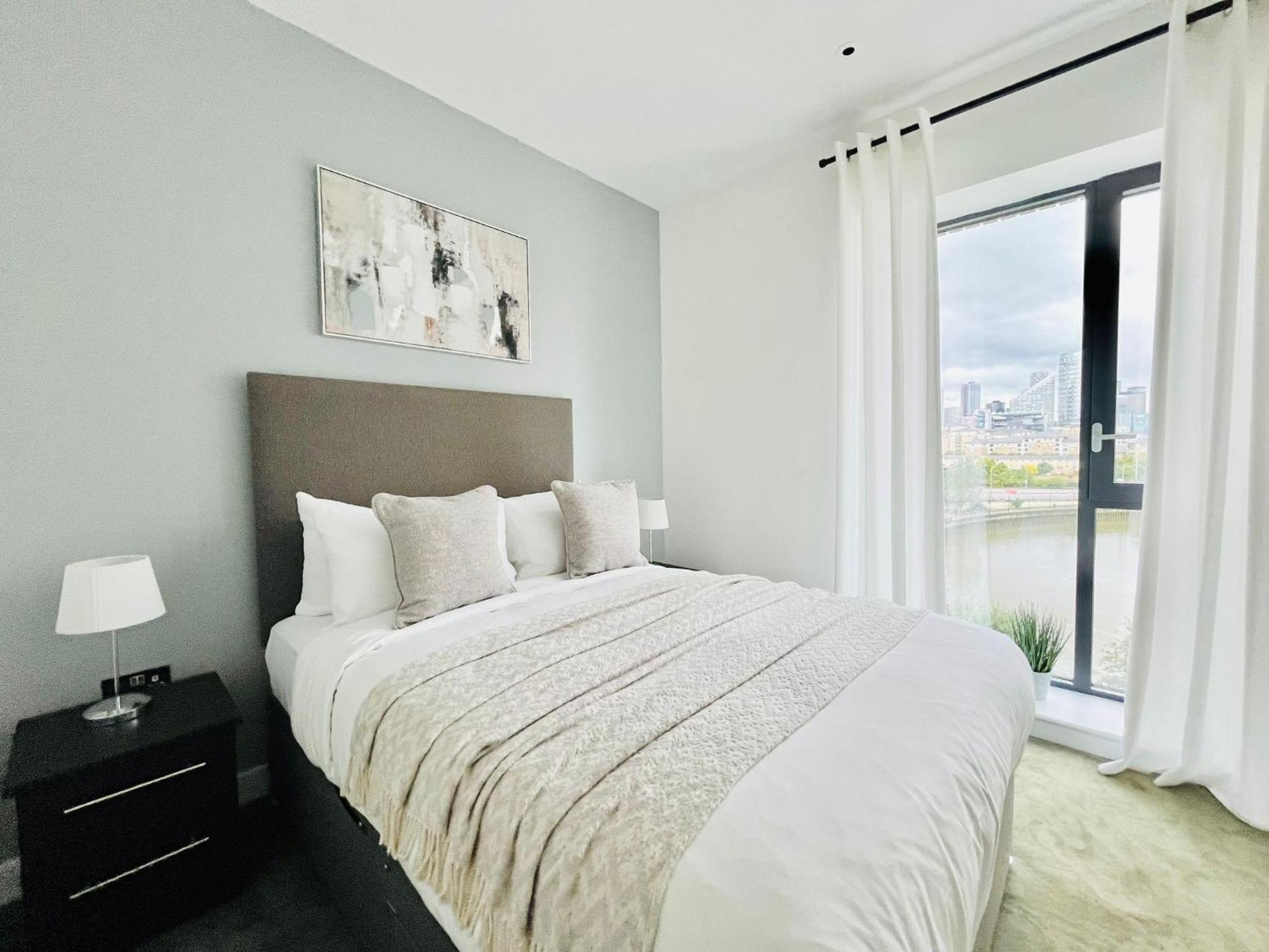 Luxurious Apartment - Prime Location Near Excel, O2 & Canary Wharf * Londres